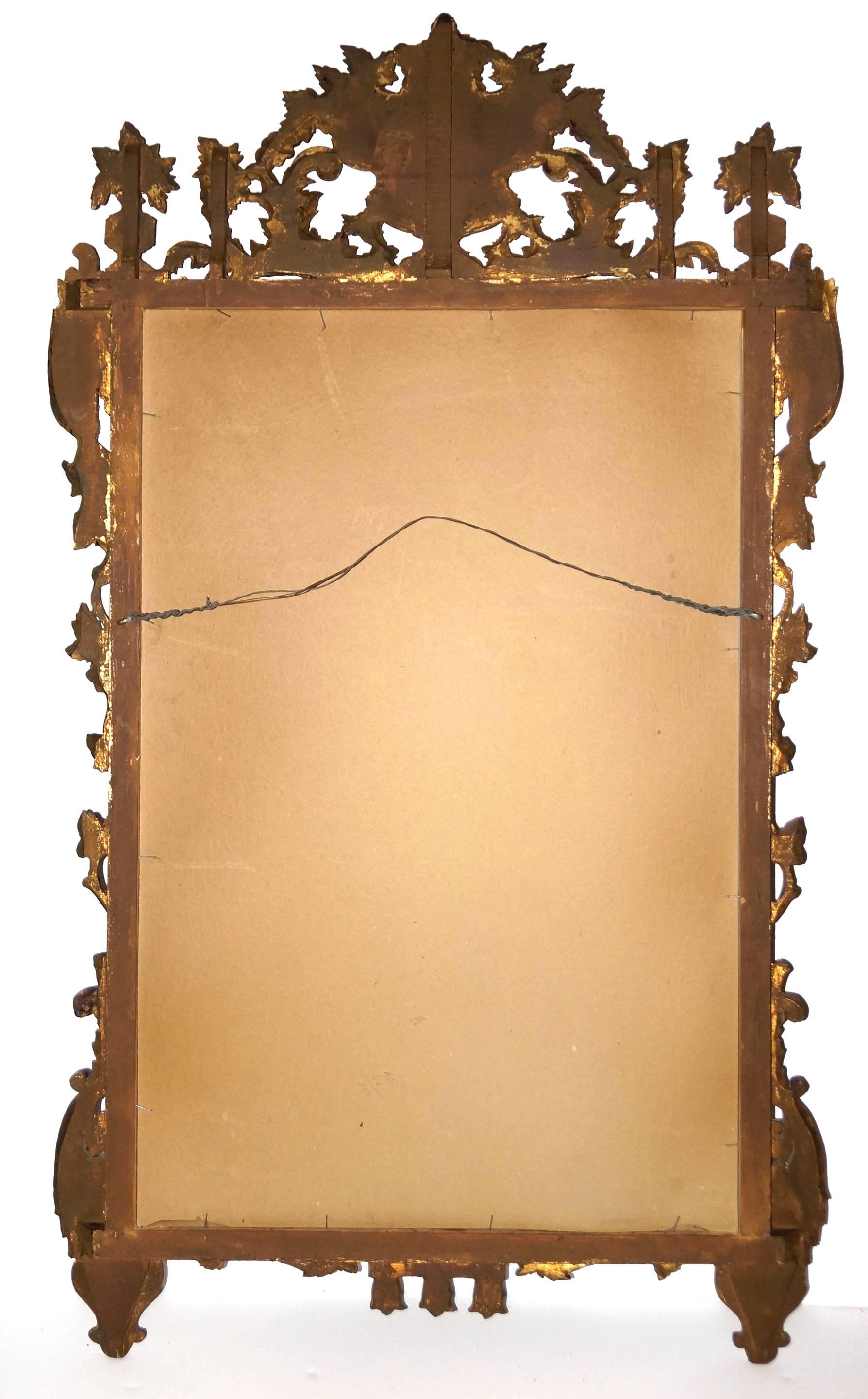 Ornate Vintage Italian Hand-Carved Giltwood Mirror For Sale 1