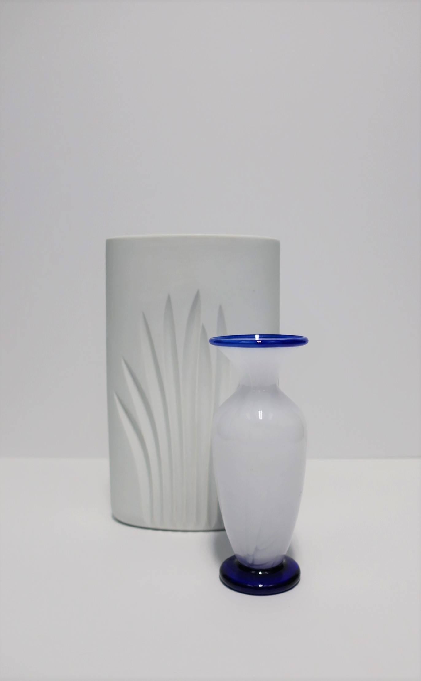 Blue and White Italian Urn Art Glass Vase 4