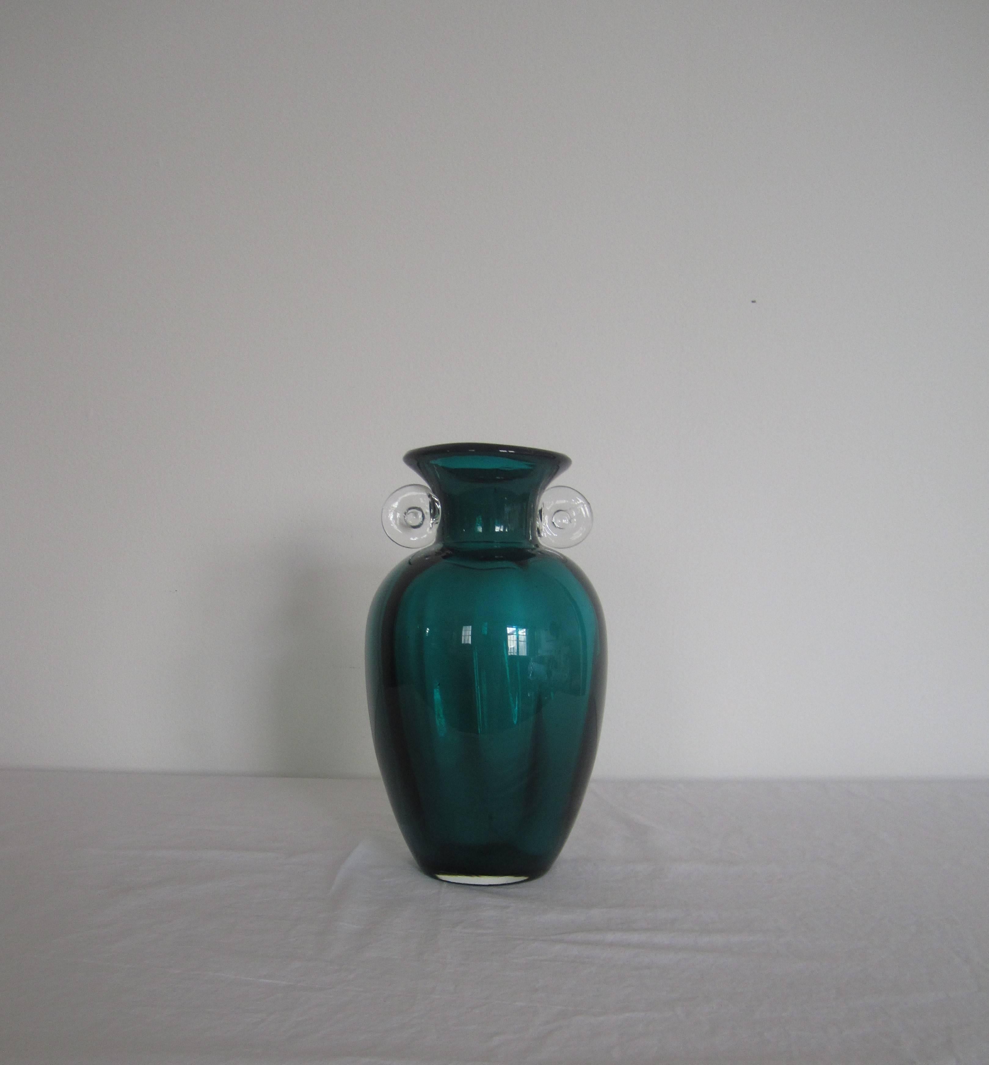 Art Glass Vintage Emerald Green Blown Glass Vase