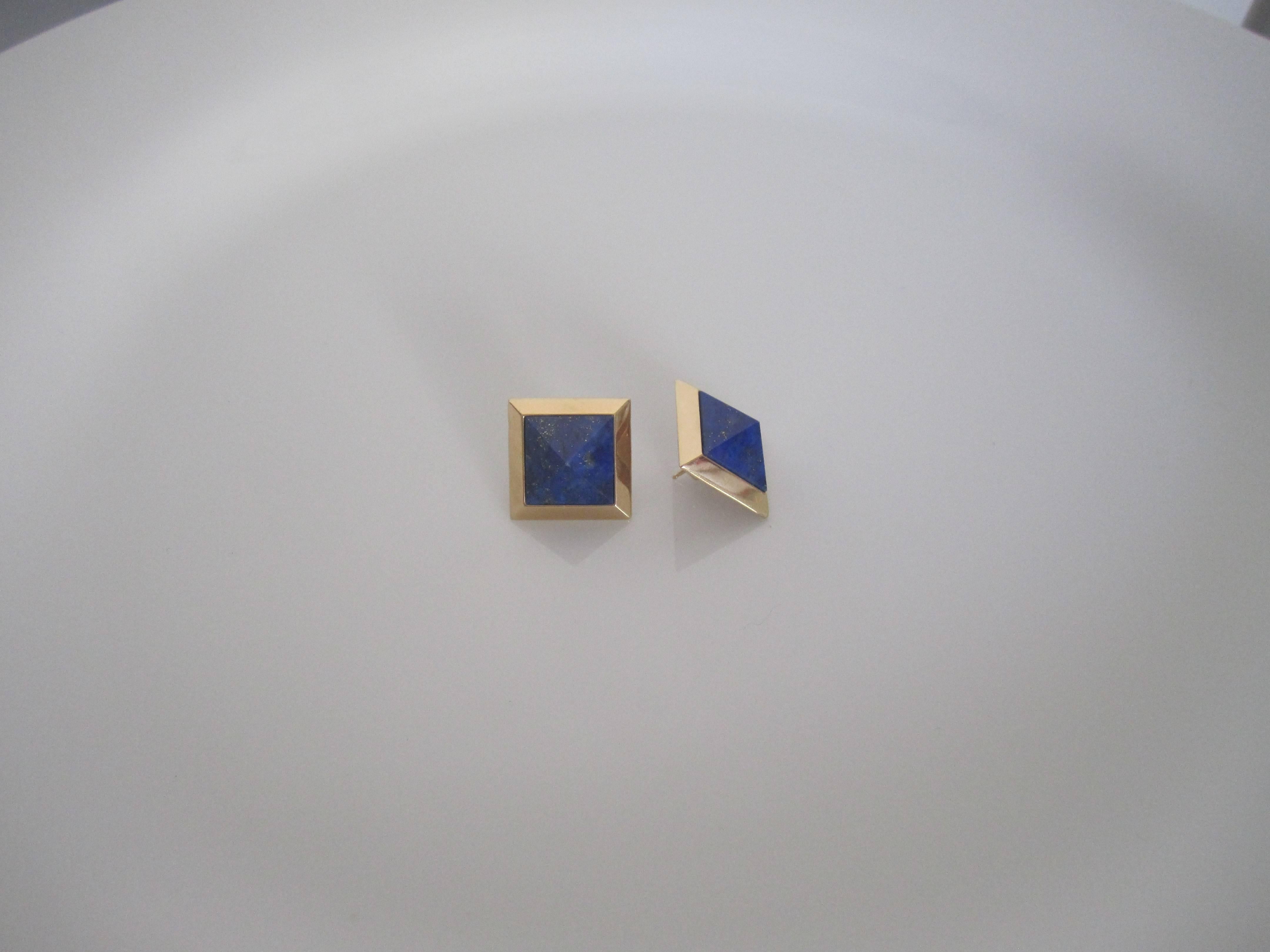 Blue Lapis 14-Karat Gold Pyramid Earrings by Designer Paul Morelli In Excellent Condition In New York, NY