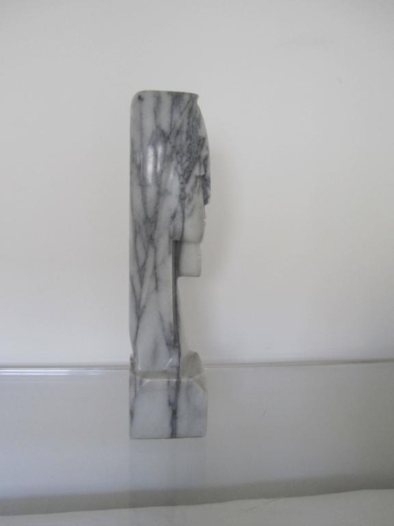Postmodern Marble Male Female Figurative Sculpture In Good Condition For Sale In New York, NY