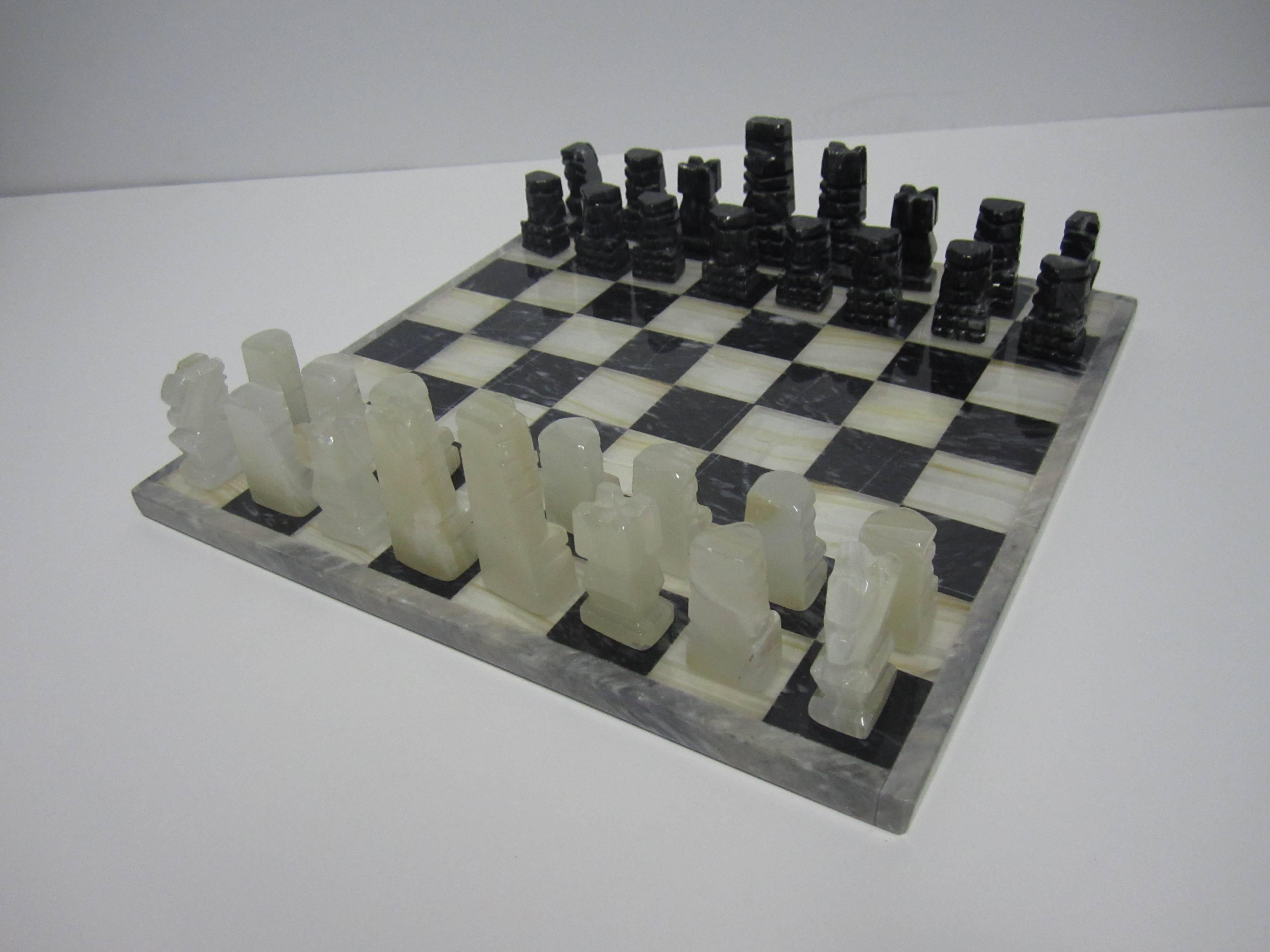 Vintage Modern Black and White Marble and Onyx Chess Set, Circa 1970s 1