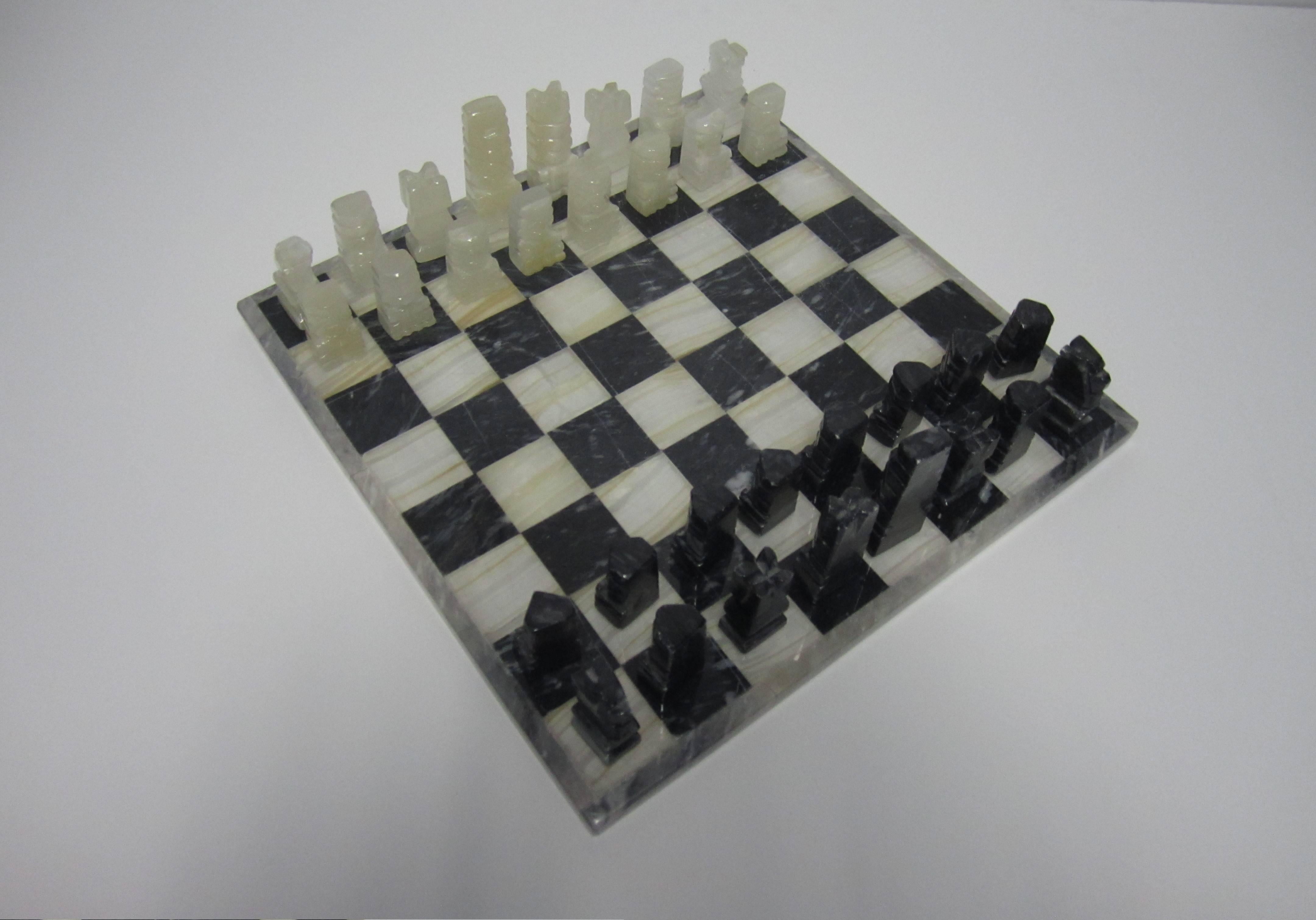 Vintage Modern Black and White Marble and Onyx Chess Set, Circa 1970s 2