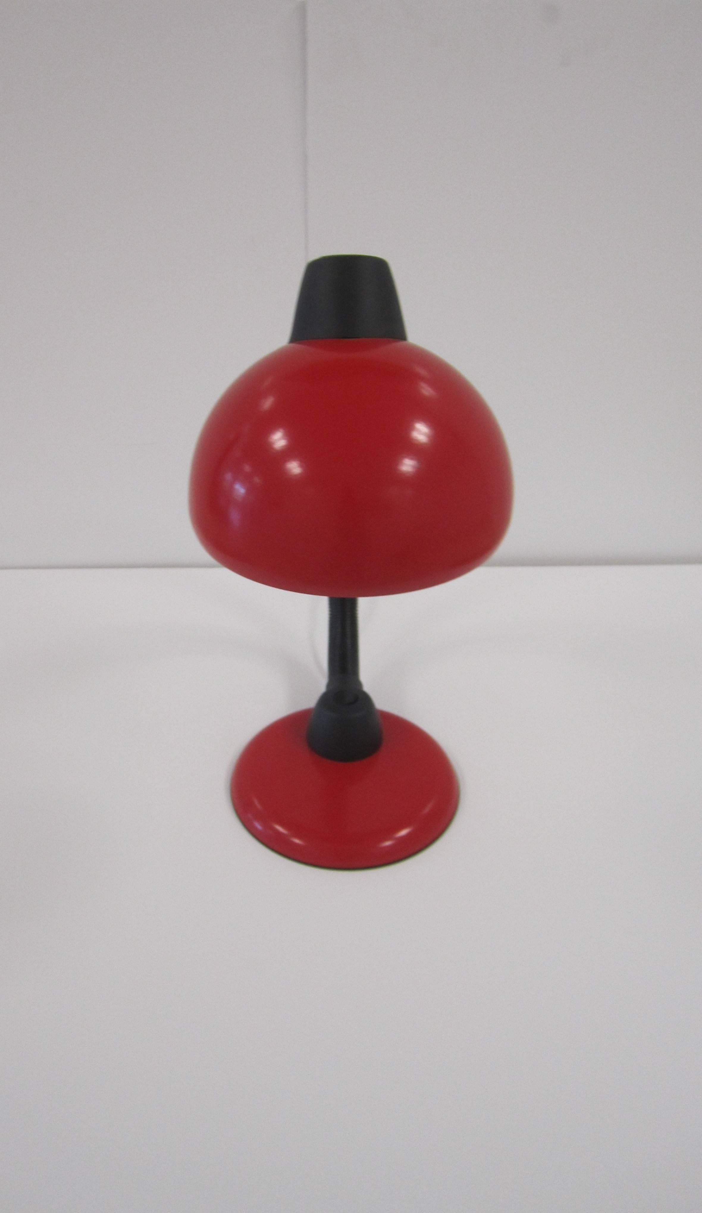 Late 20th Century Postmodern Red and Black Desk Lamp For Sale
