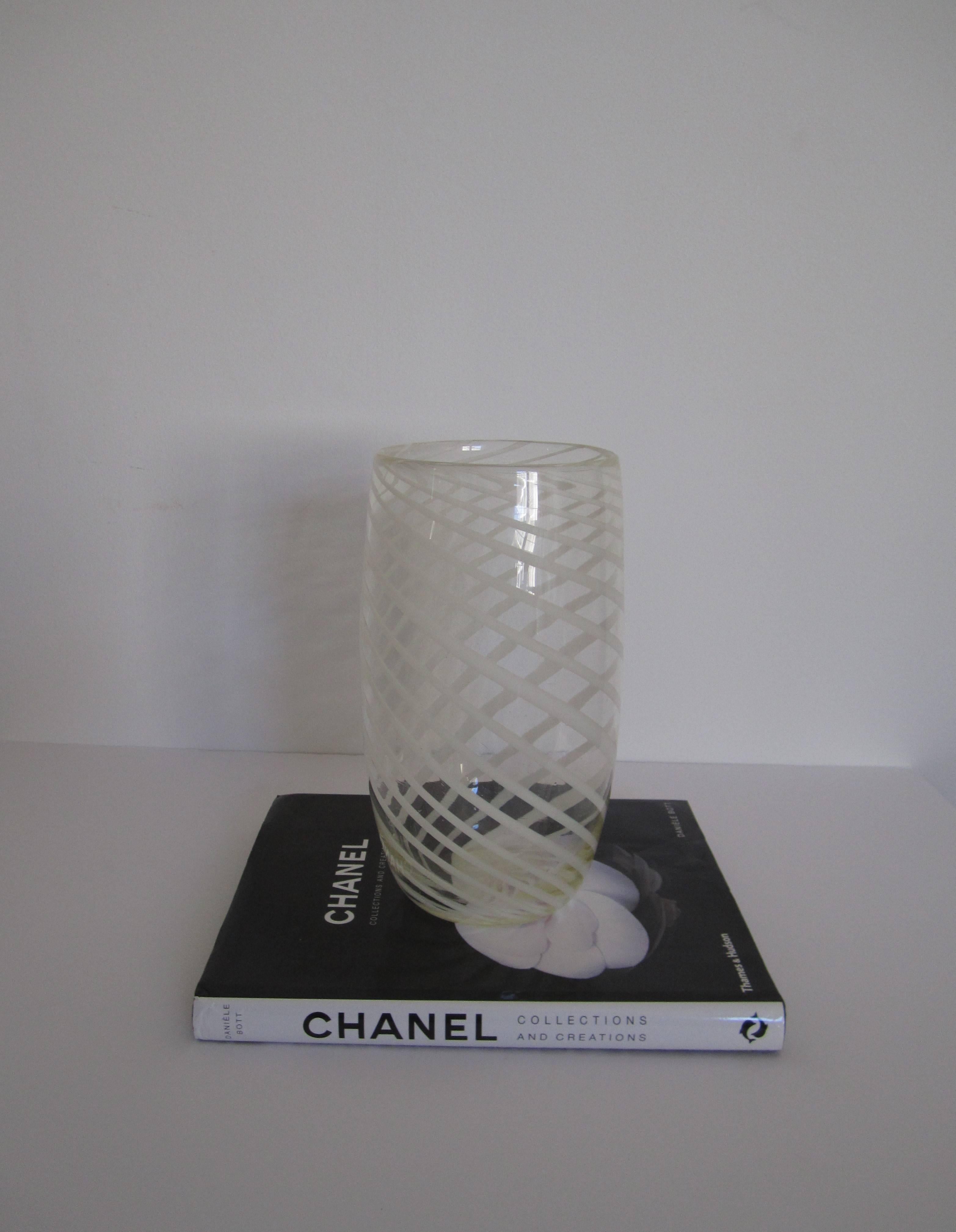 White and Clear Art Glass Vase  In Excellent Condition In New York, NY