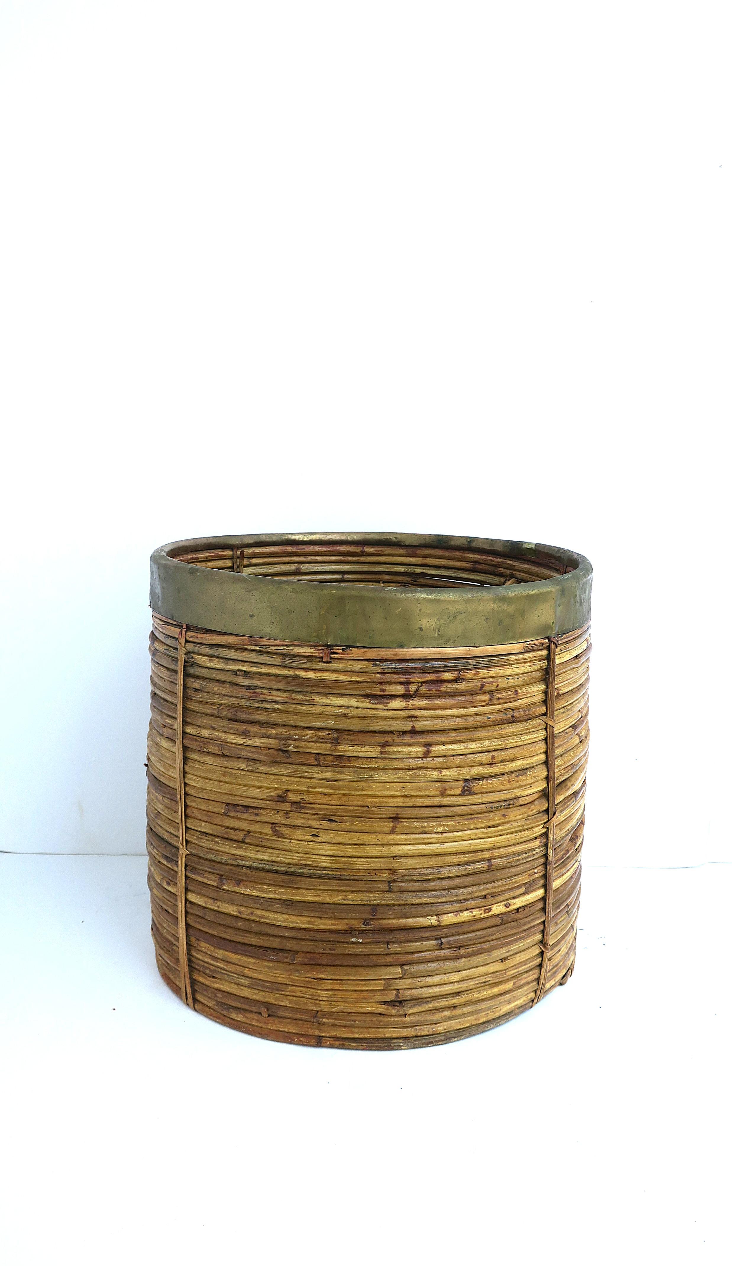 Wicker and Brass Cachepot or Wastebasket Crespi Style For Sale 3