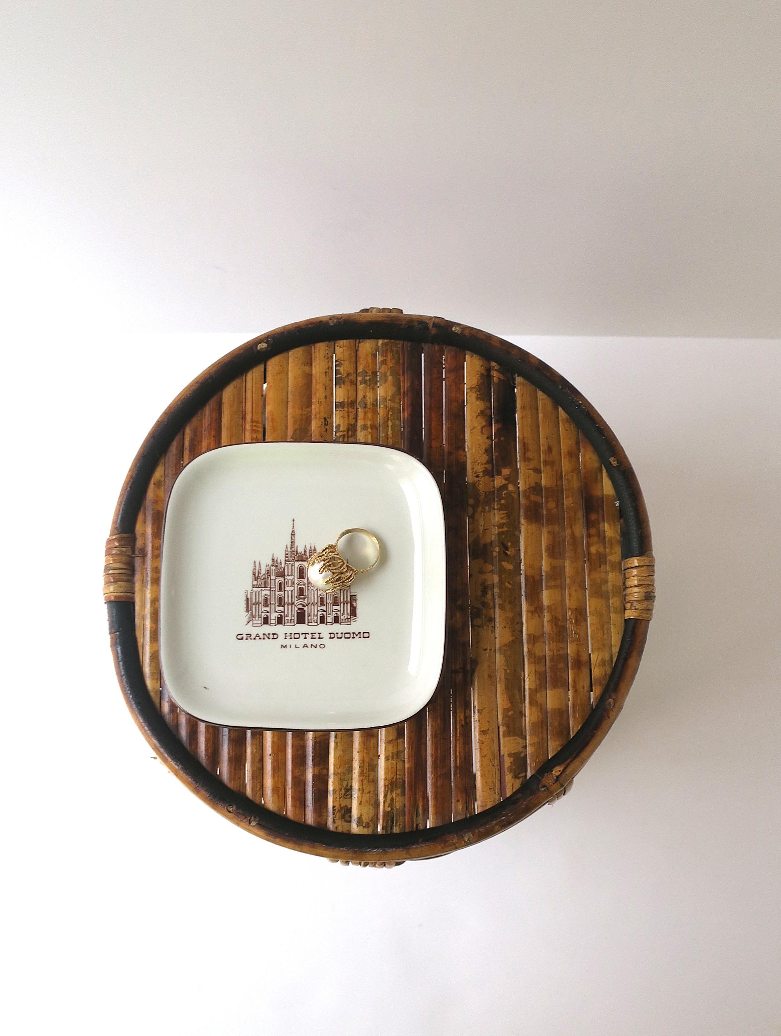 Bamboo Wicker Small Table Plant Stand In Good Condition For Sale In New York, NY