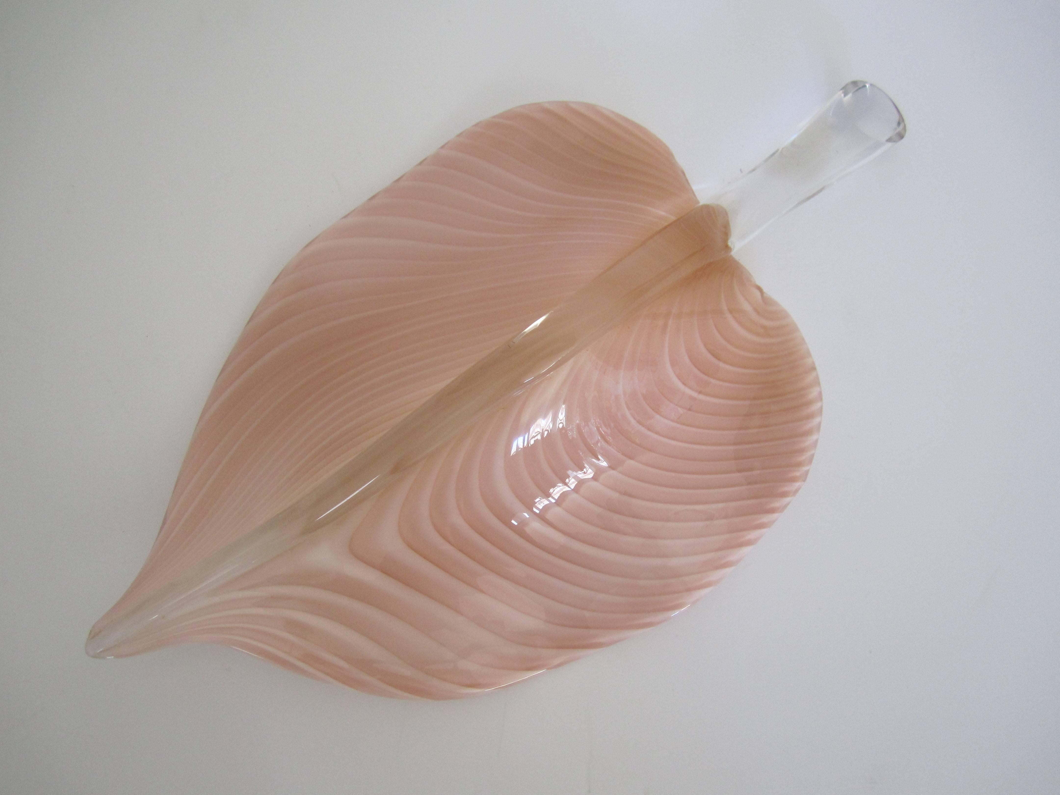 Modern Italian Murano Decorative Art Glass Leaf In Excellent Condition In New York, NY