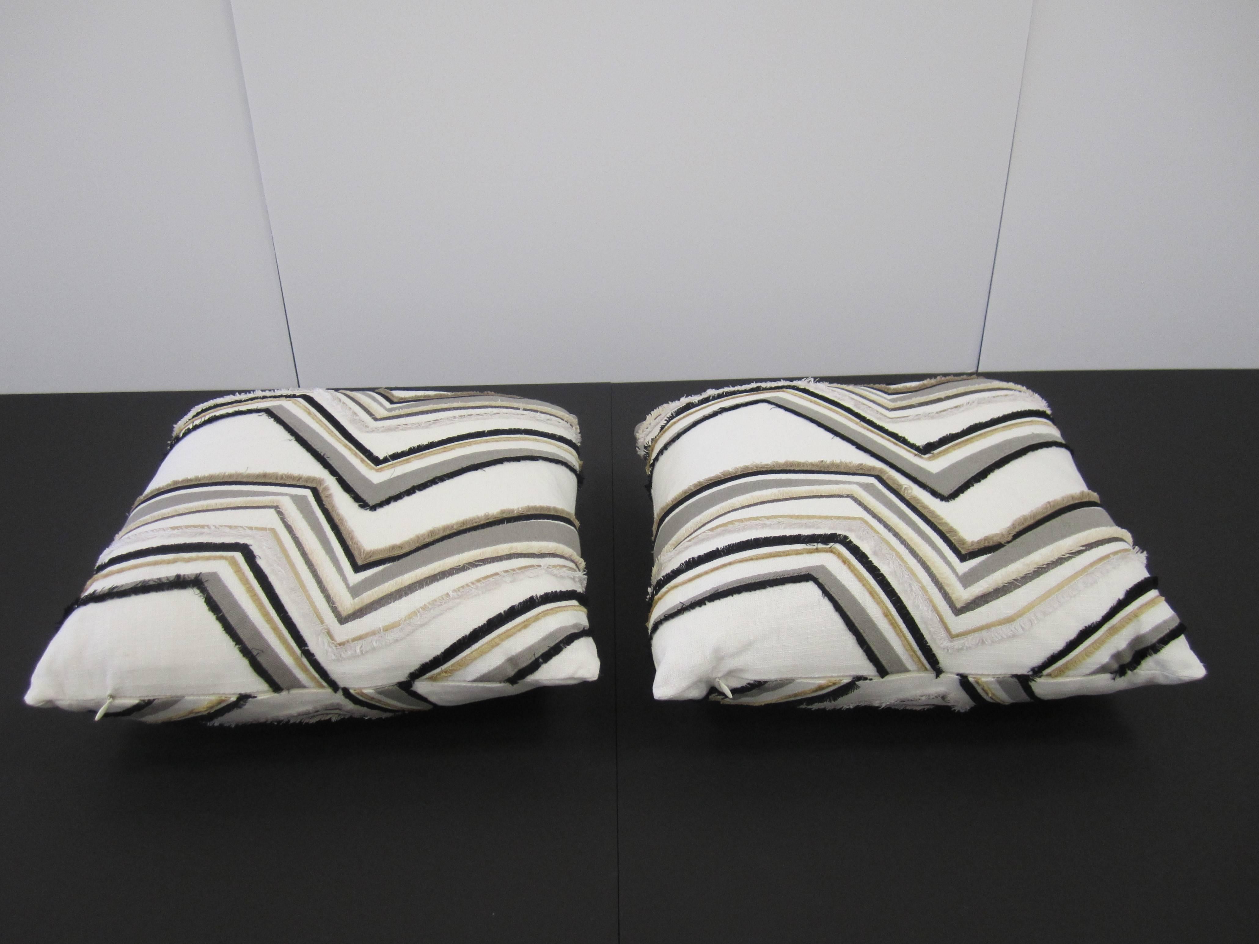 Pair of Custom Upholstered White Black and Gold Accent Pillows  In Excellent Condition In New York, NY