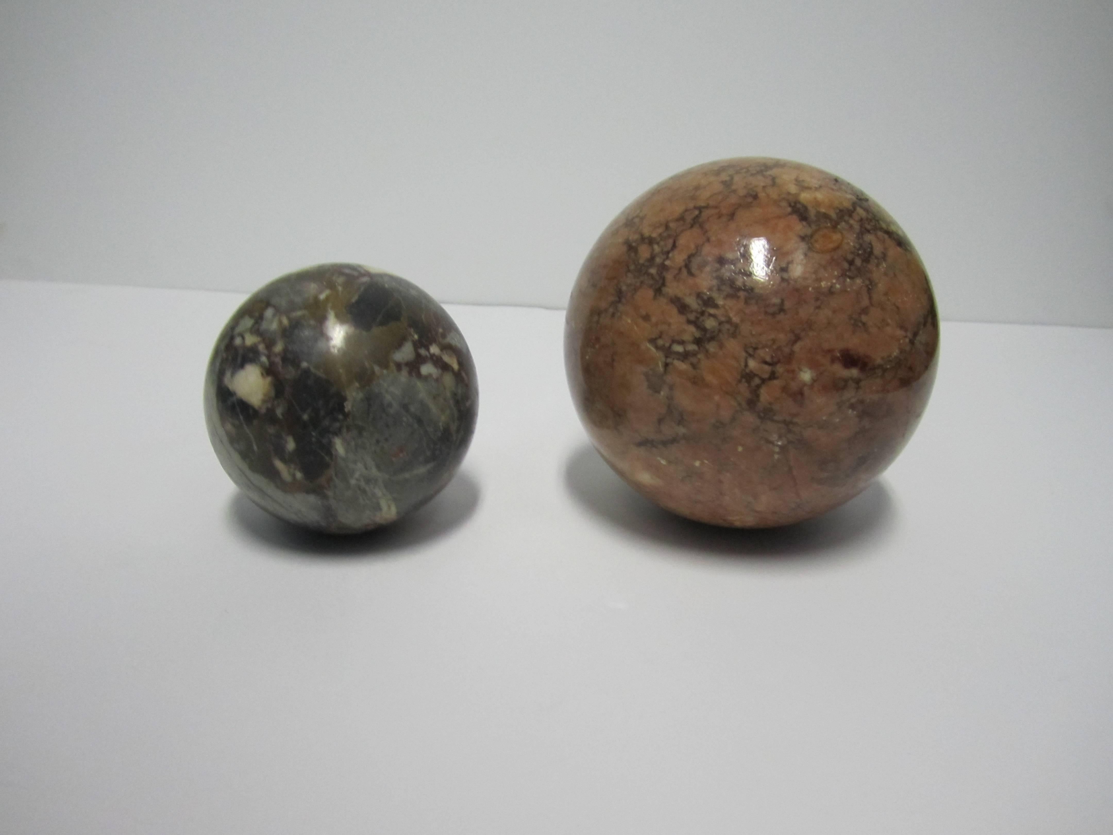 Pair of Vintage Modern Marble Spheres, 1970s In Good Condition In New York, NY