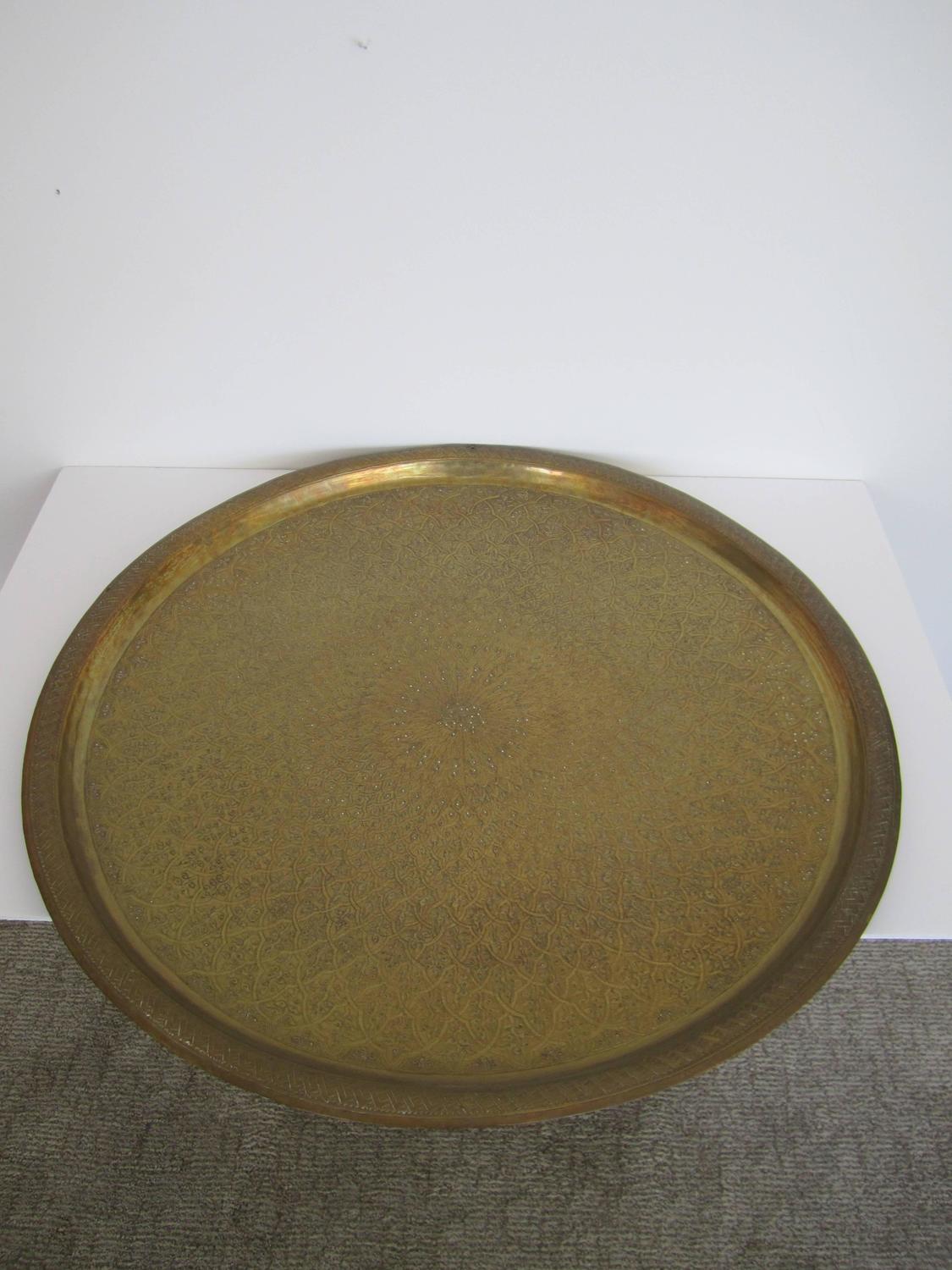 Large Vintage Middle Eastern Brass Serving Tray, 1970s For Sale at 1stdibs