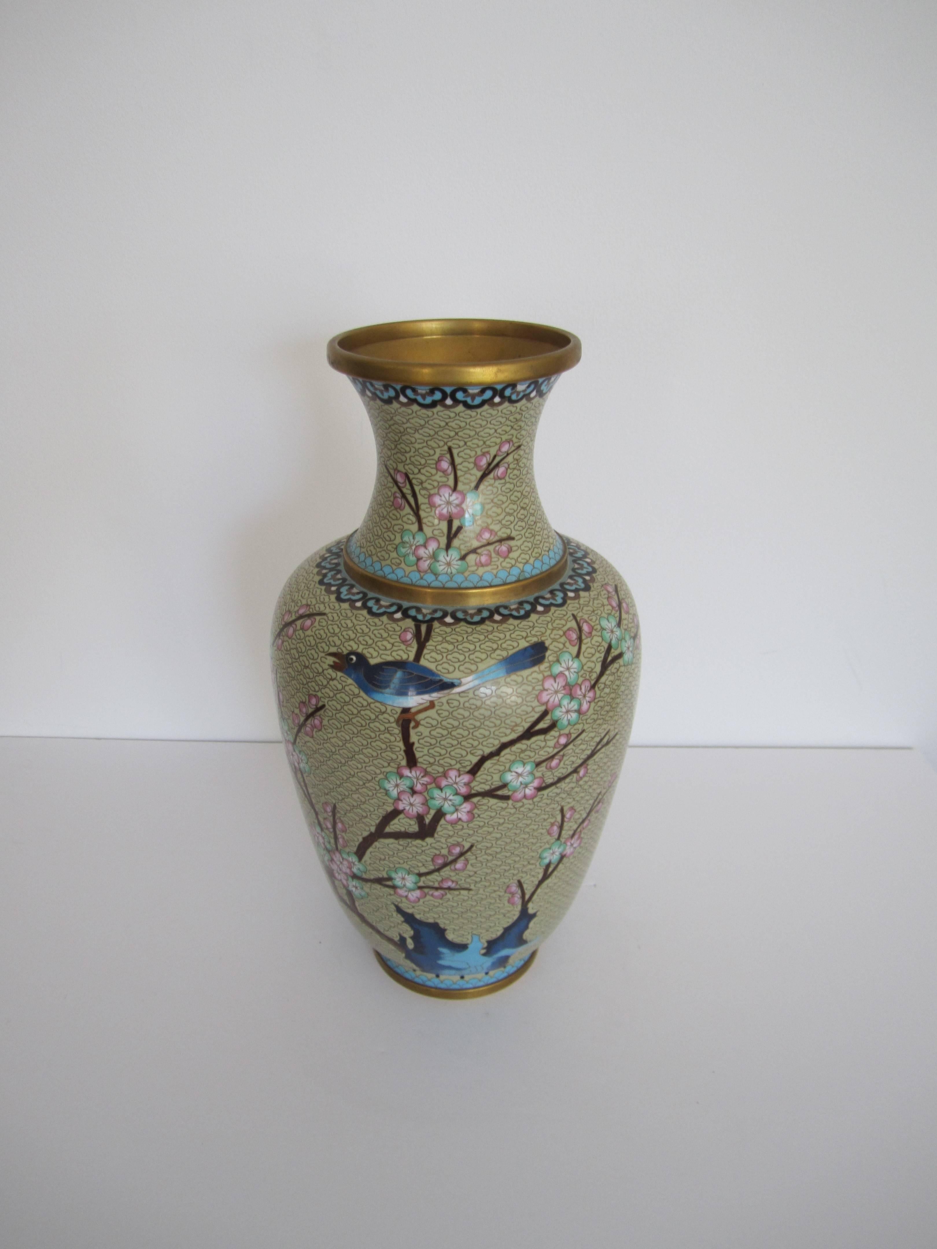 Chinese Beautiful Large Vintage Asian Cloisonné Vase with Bird, circa 1970s