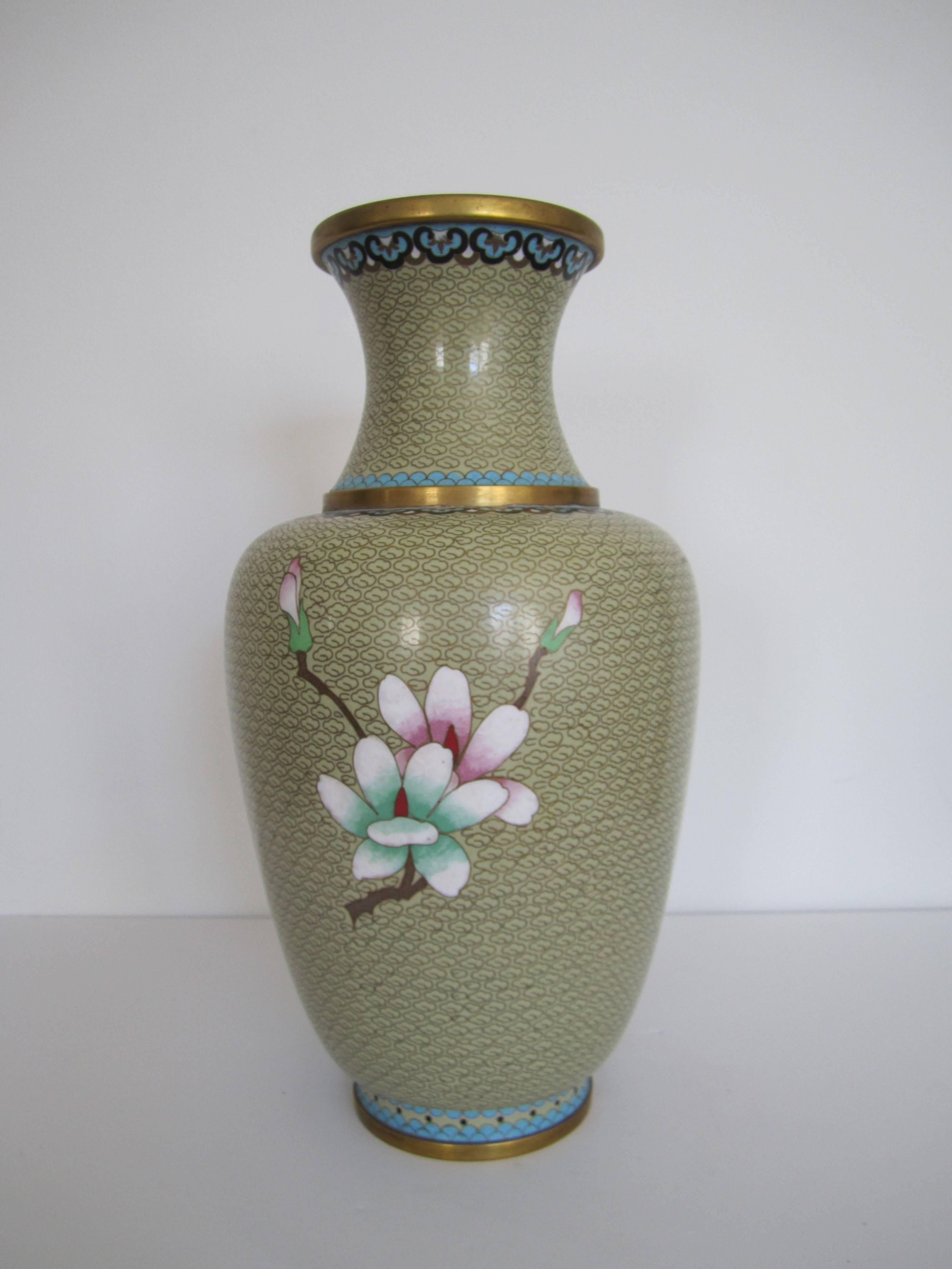 Beautiful Large Vintage Asian Cloisonné Vase with Bird, circa 1970s 1
