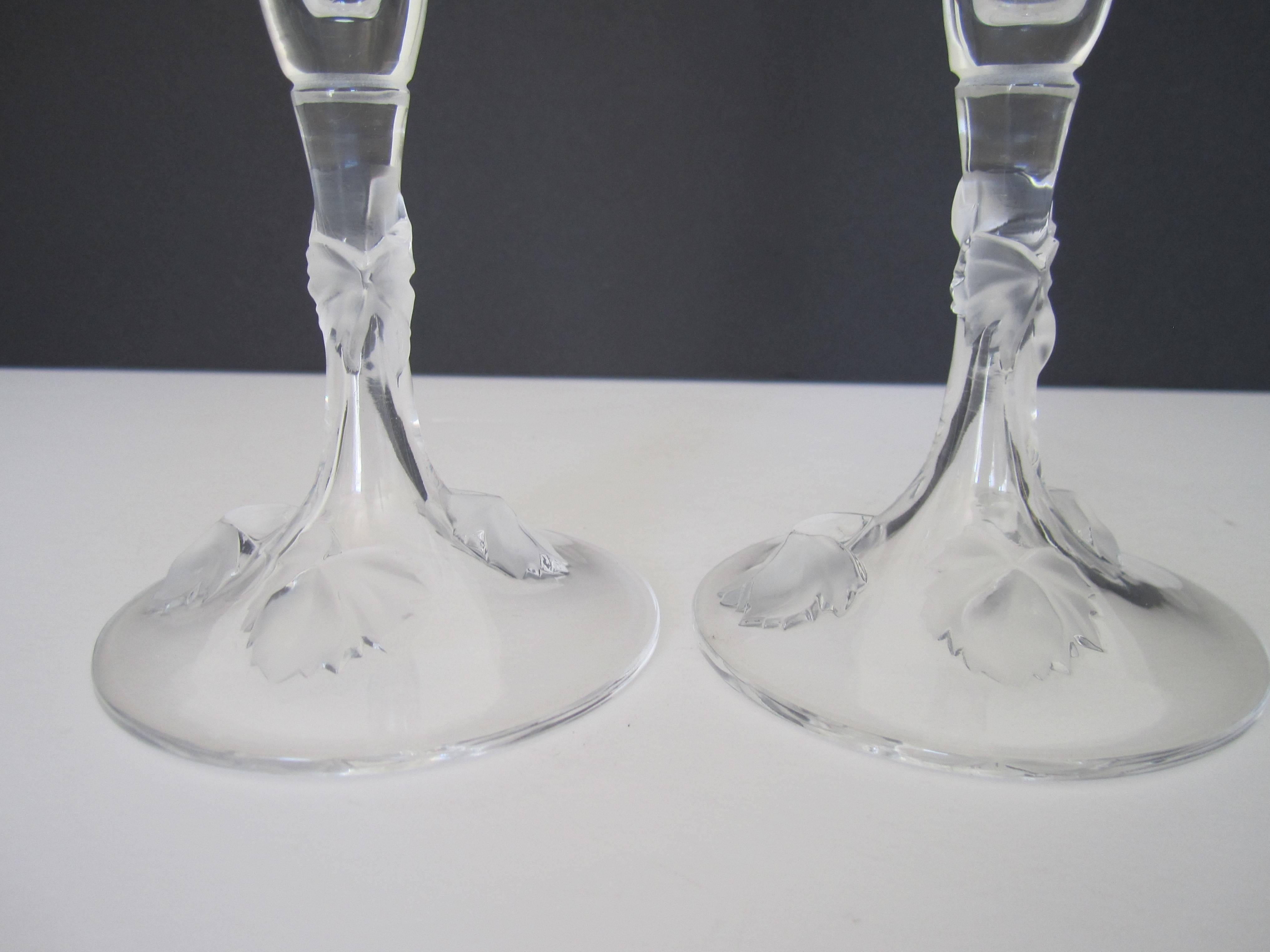 20ième siècle Paire de verres à flûte à champagne vintage signés Lalique