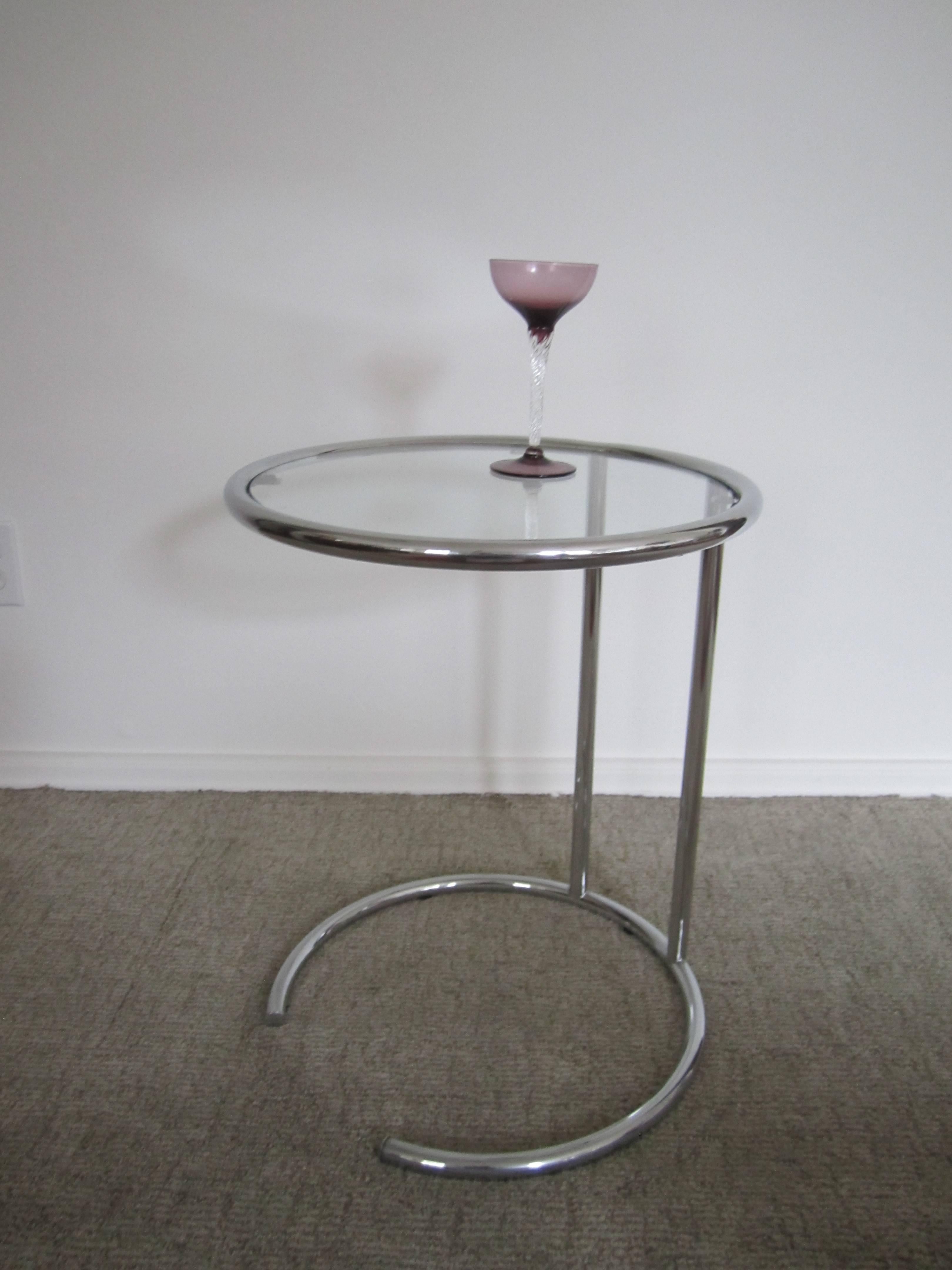 Vintage Modern Italian Chrome and Glass Side Table, Italy, 1970s 1