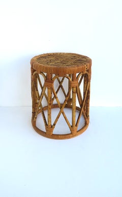 Table à boire ou tabouret en osier