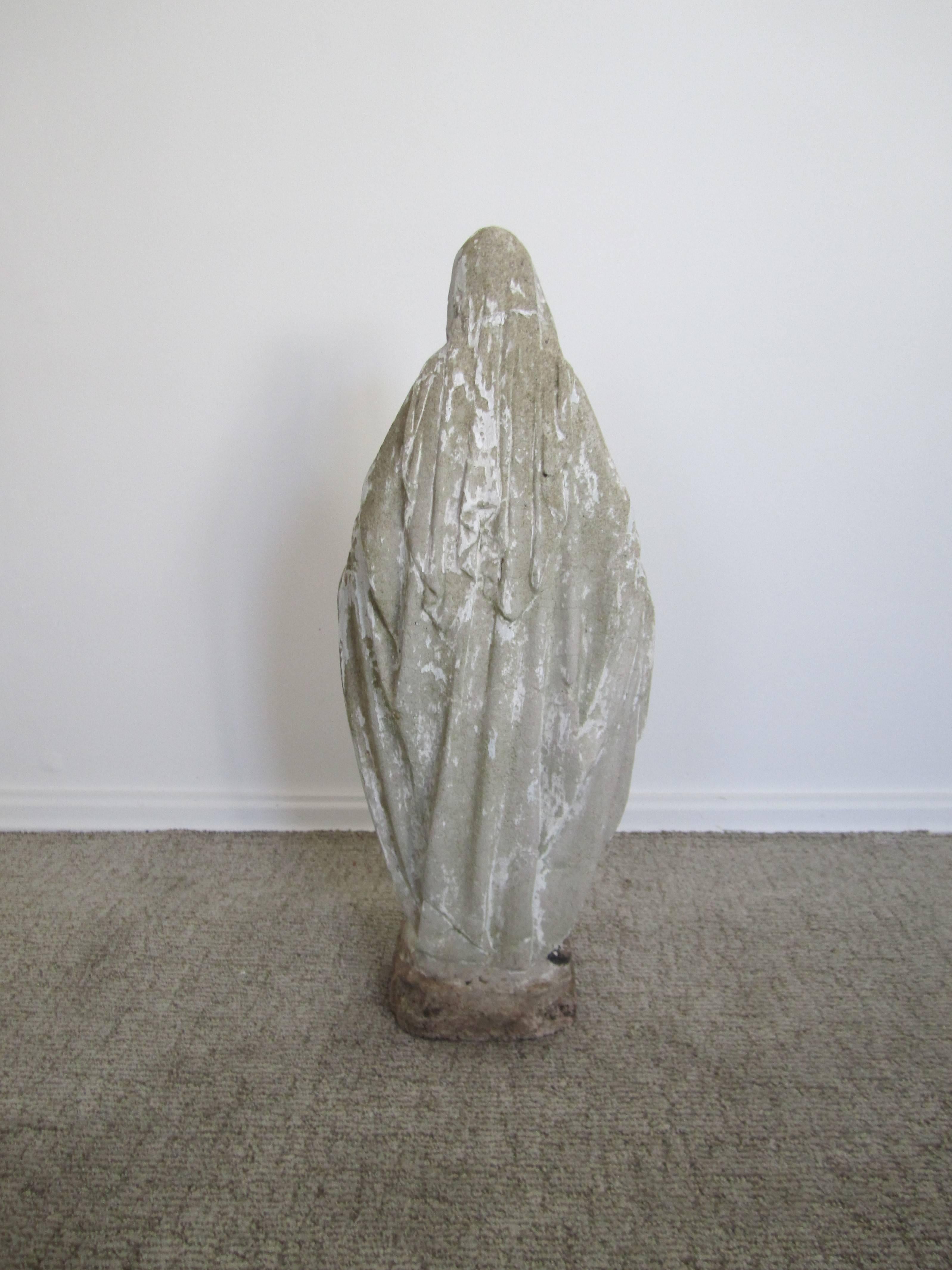 Vintage Virgin Mary Garden Sculpture Statue In Good Condition In New York, NY