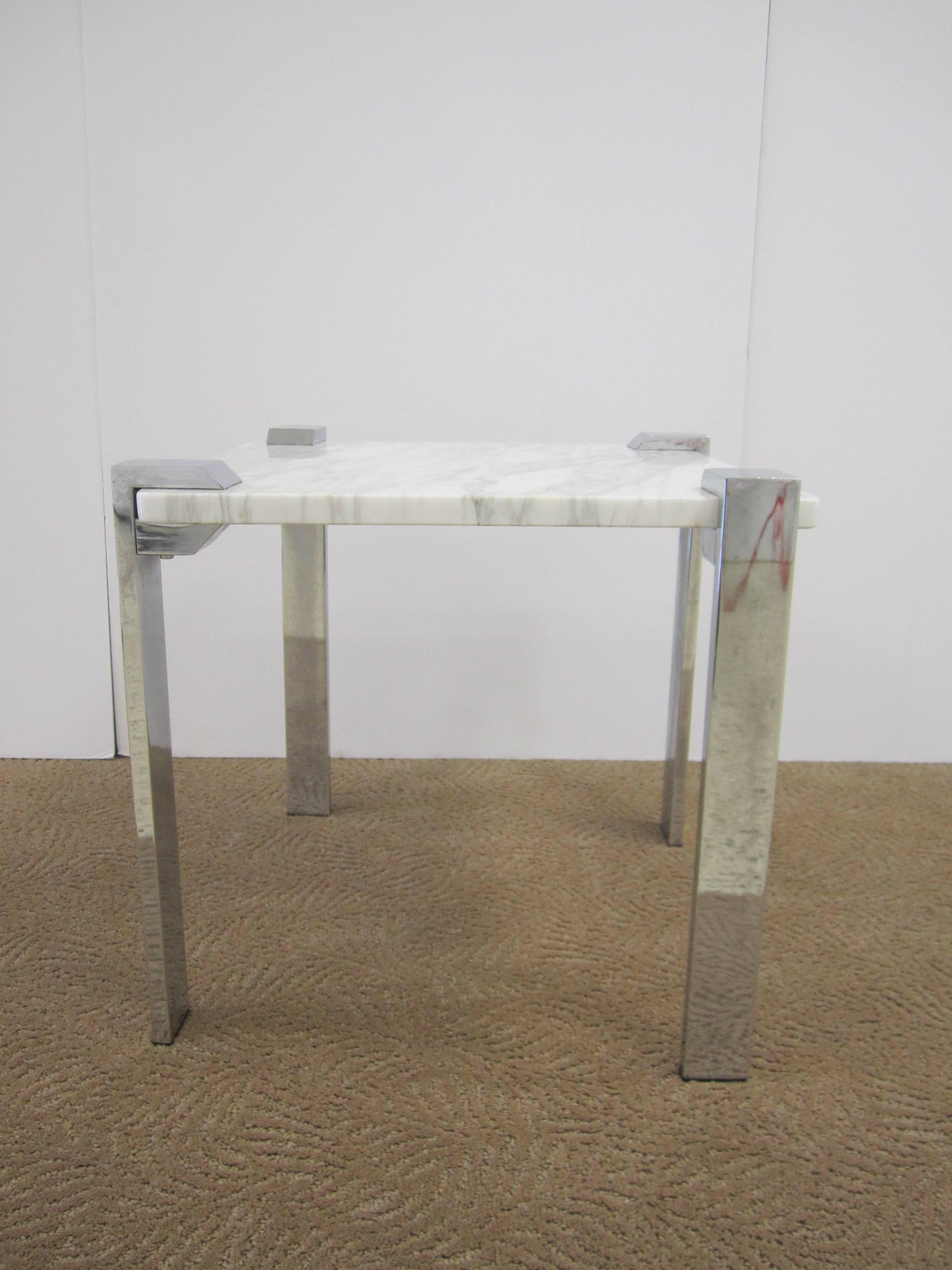 Late 20th Century Italian Modern White Marble and Chrome Side or End Table, Italy, 1970s
