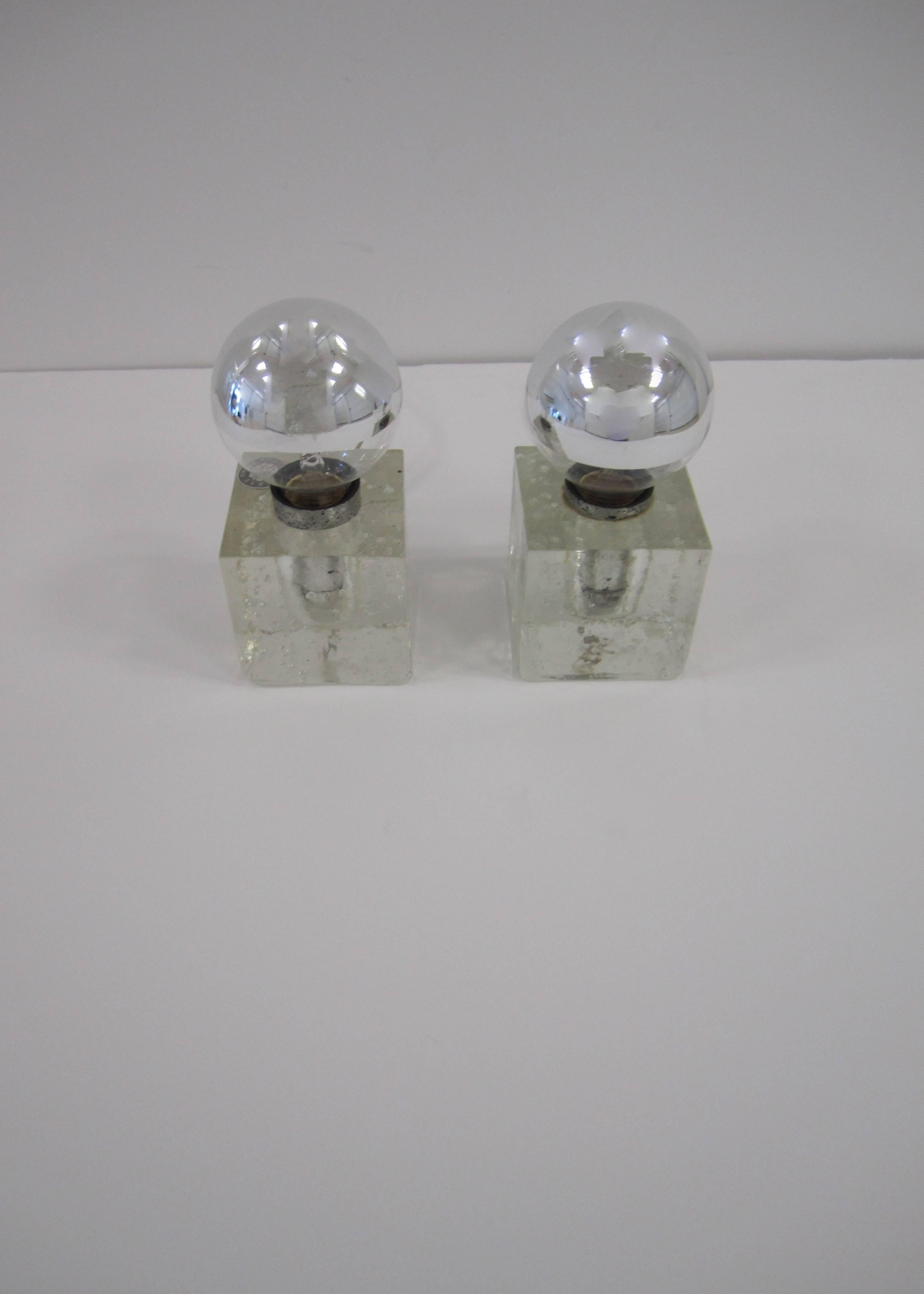 Modern Italian Ice Cube Clear Art Glass Table Lamps by Poliarte Pair, circa 1970s For Sale