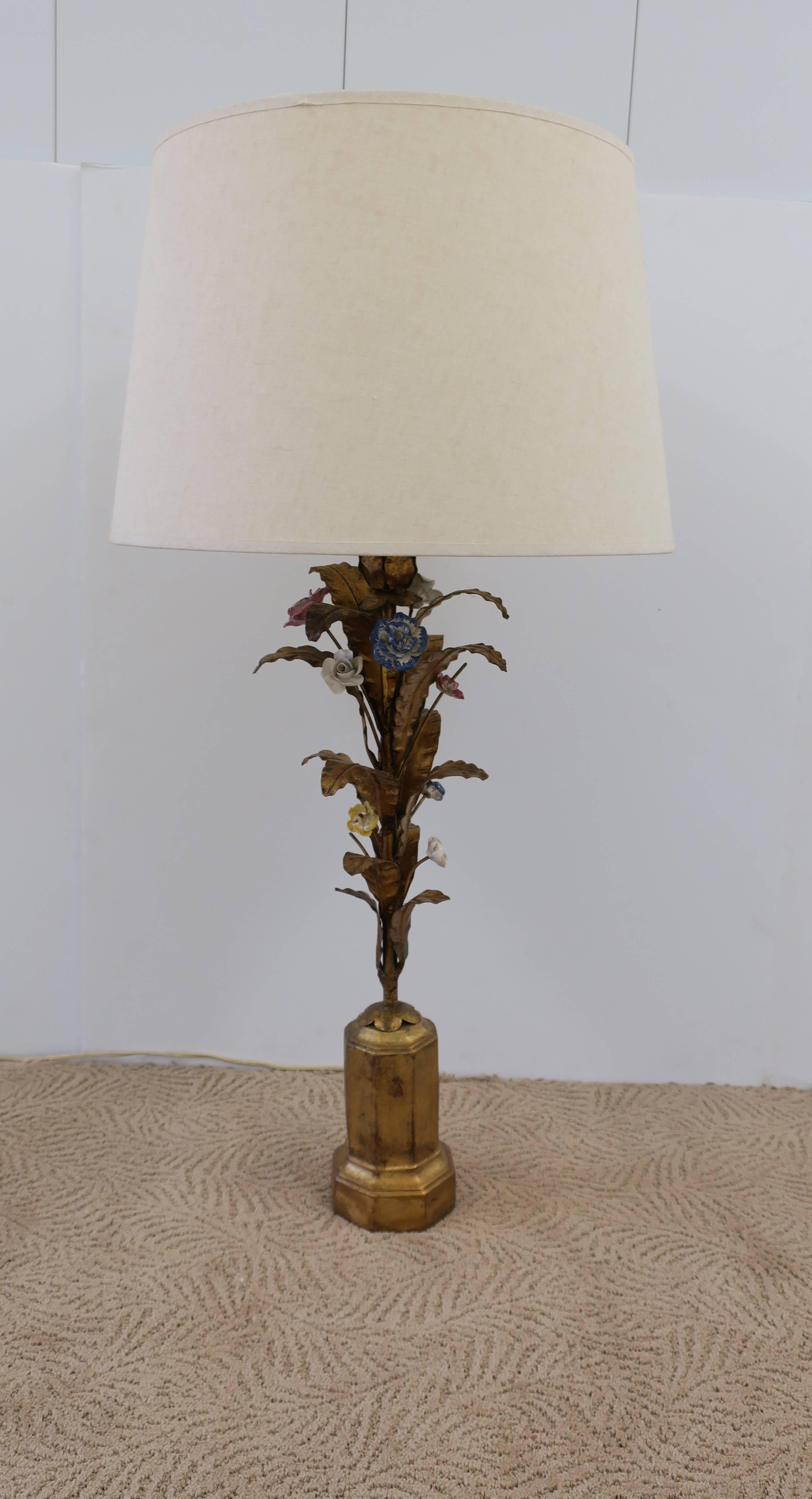 Italian Gold Gilt Tole Table Lamps, Pair For Sale 4