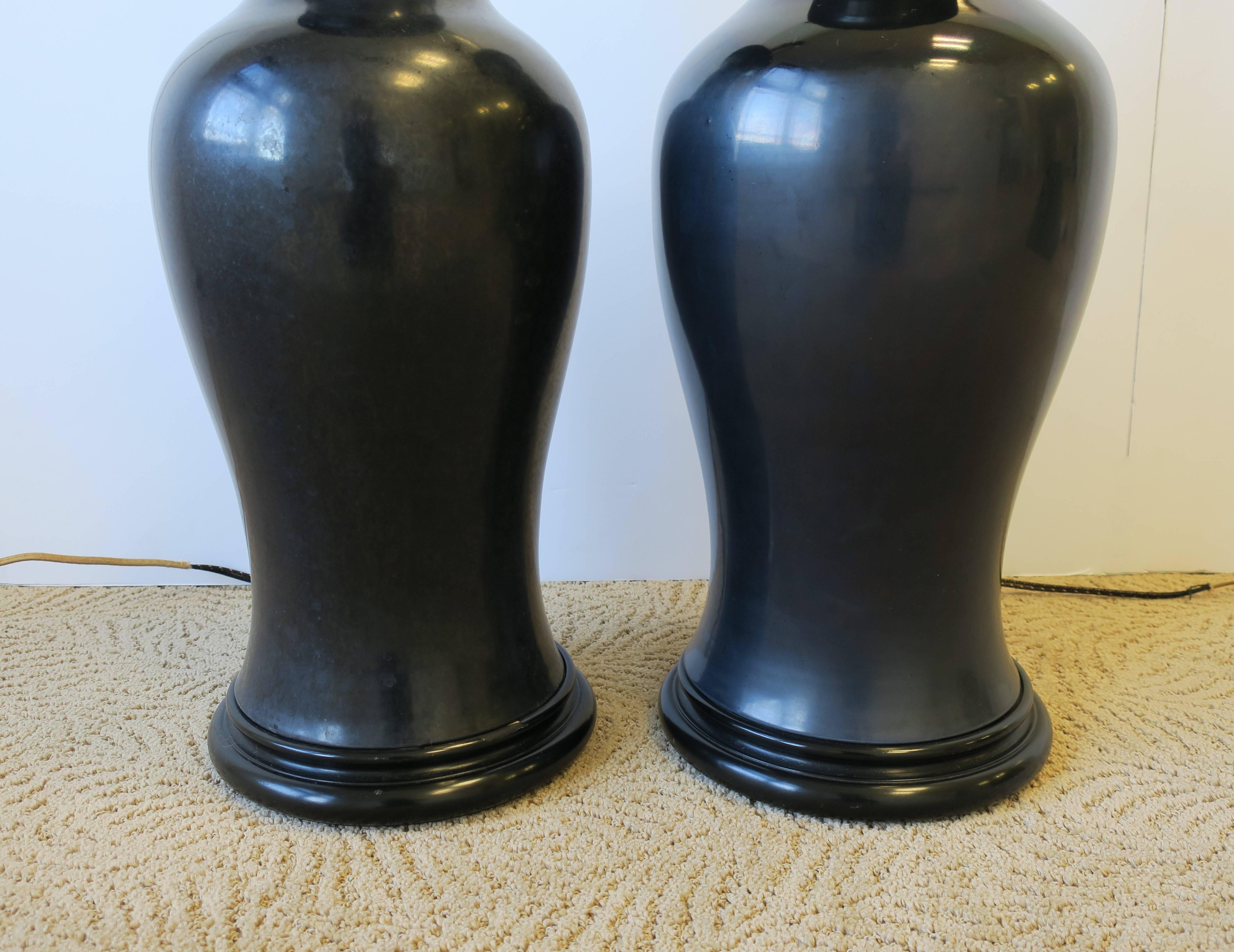 Black Ginger Jar Ceramic Pottery and Brass Table Lamps, Pair For Sale 3