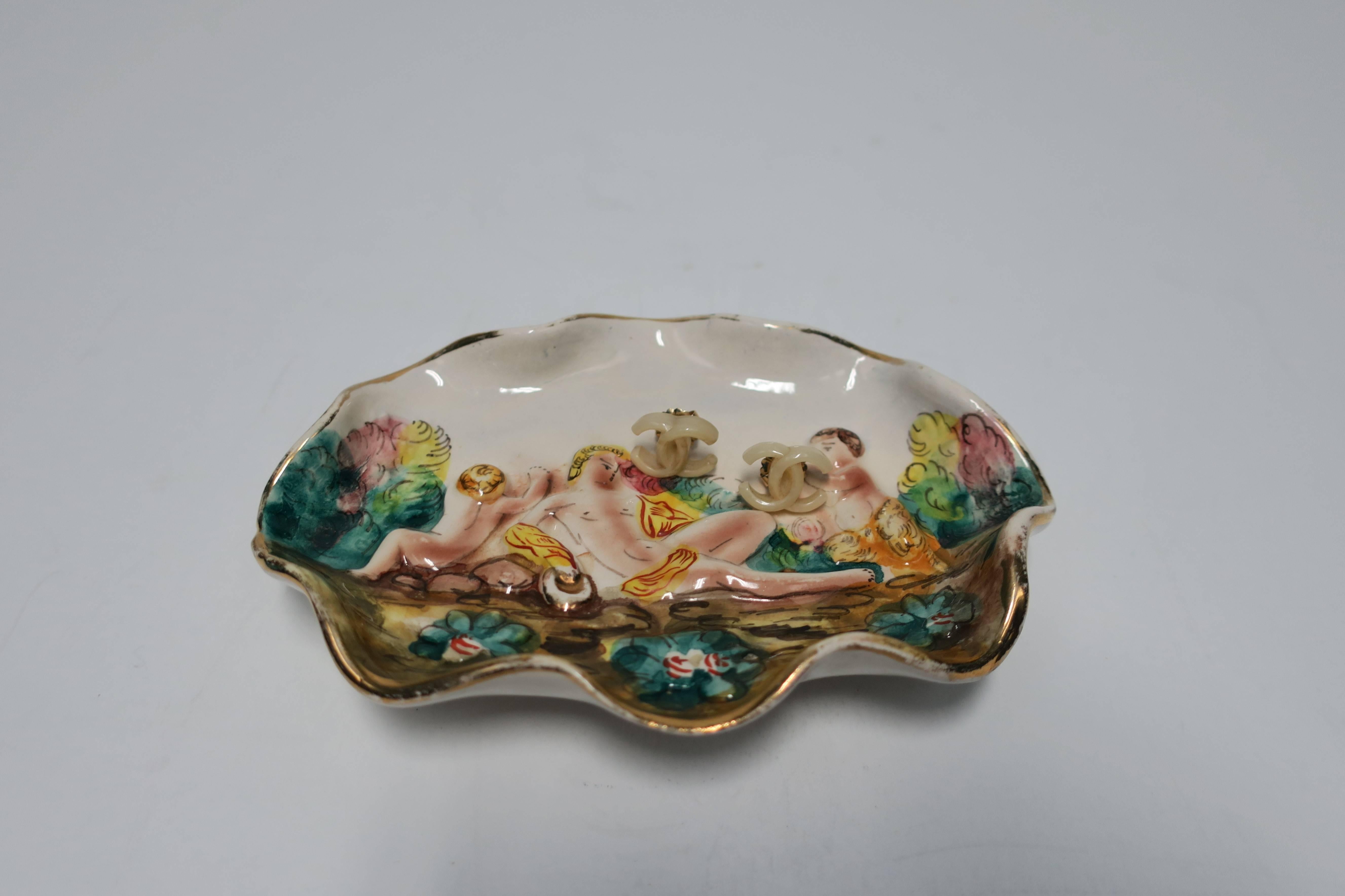 Italian Jewelry Dish with Male Relief Scene For Sale 3