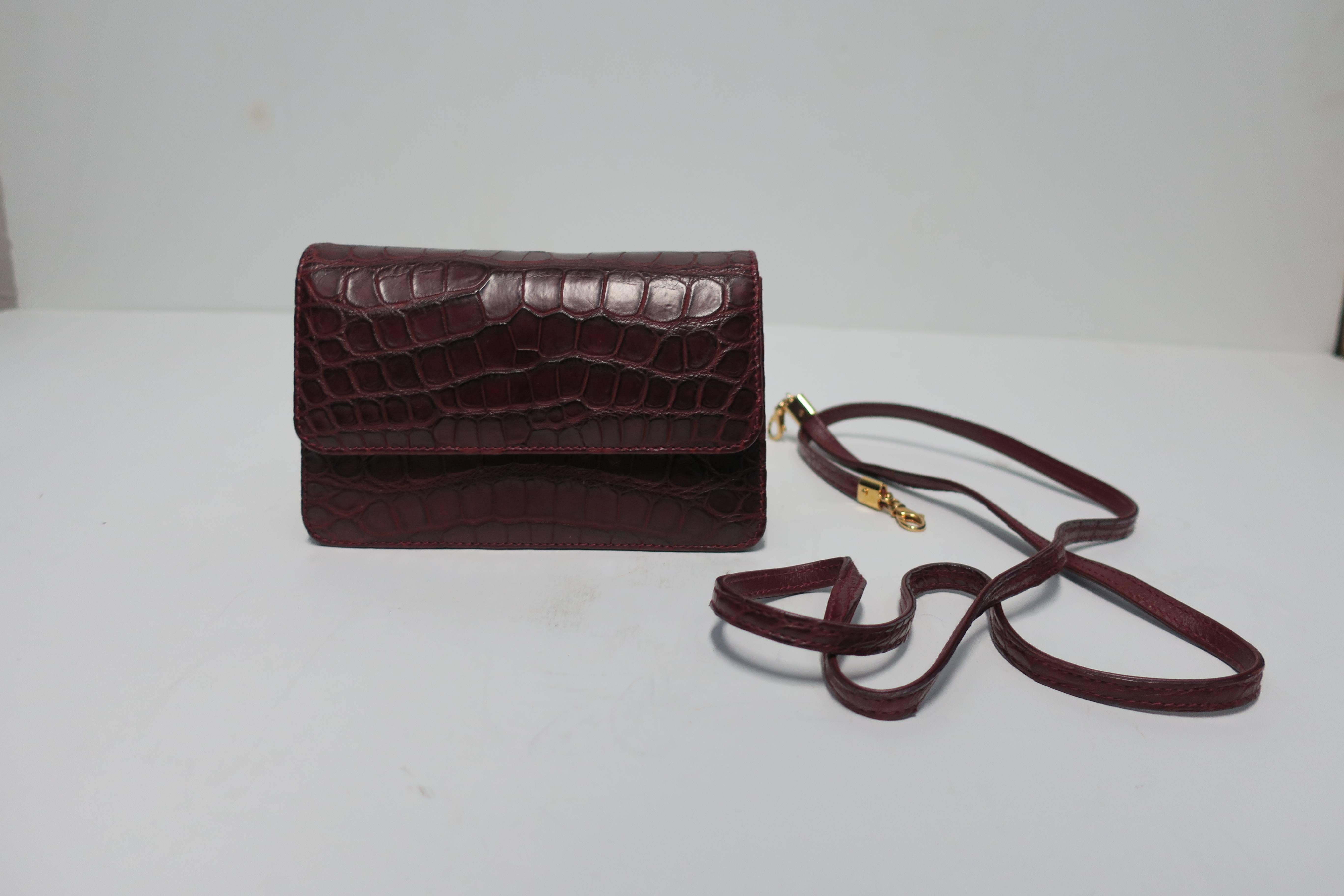 Italian Leather Crocodile Embossed Burgundy Red Handbag In Excellent Condition In New York, NY