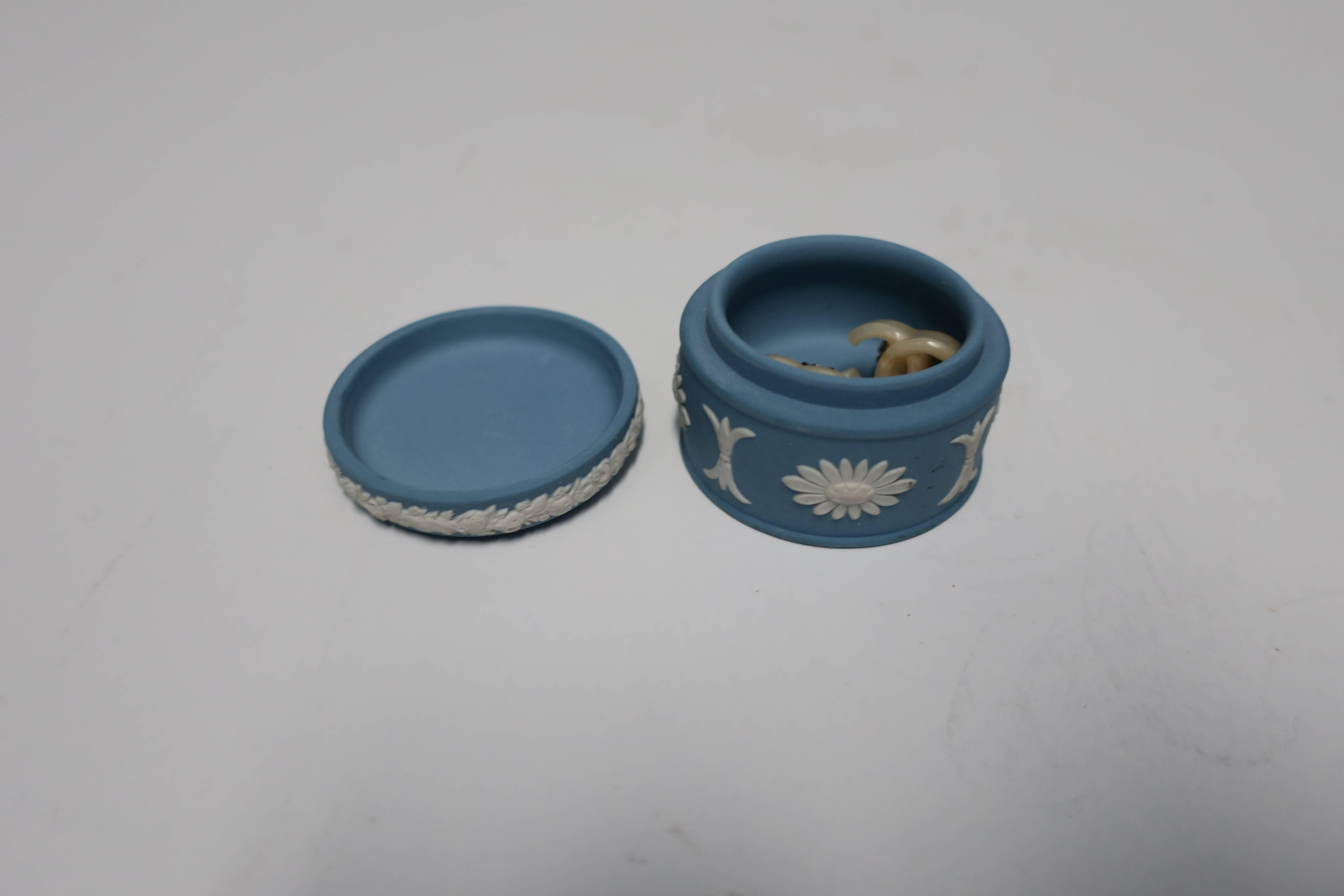 20th Century Blue and White Wedgwood Jasperware English Jewelry Box, England