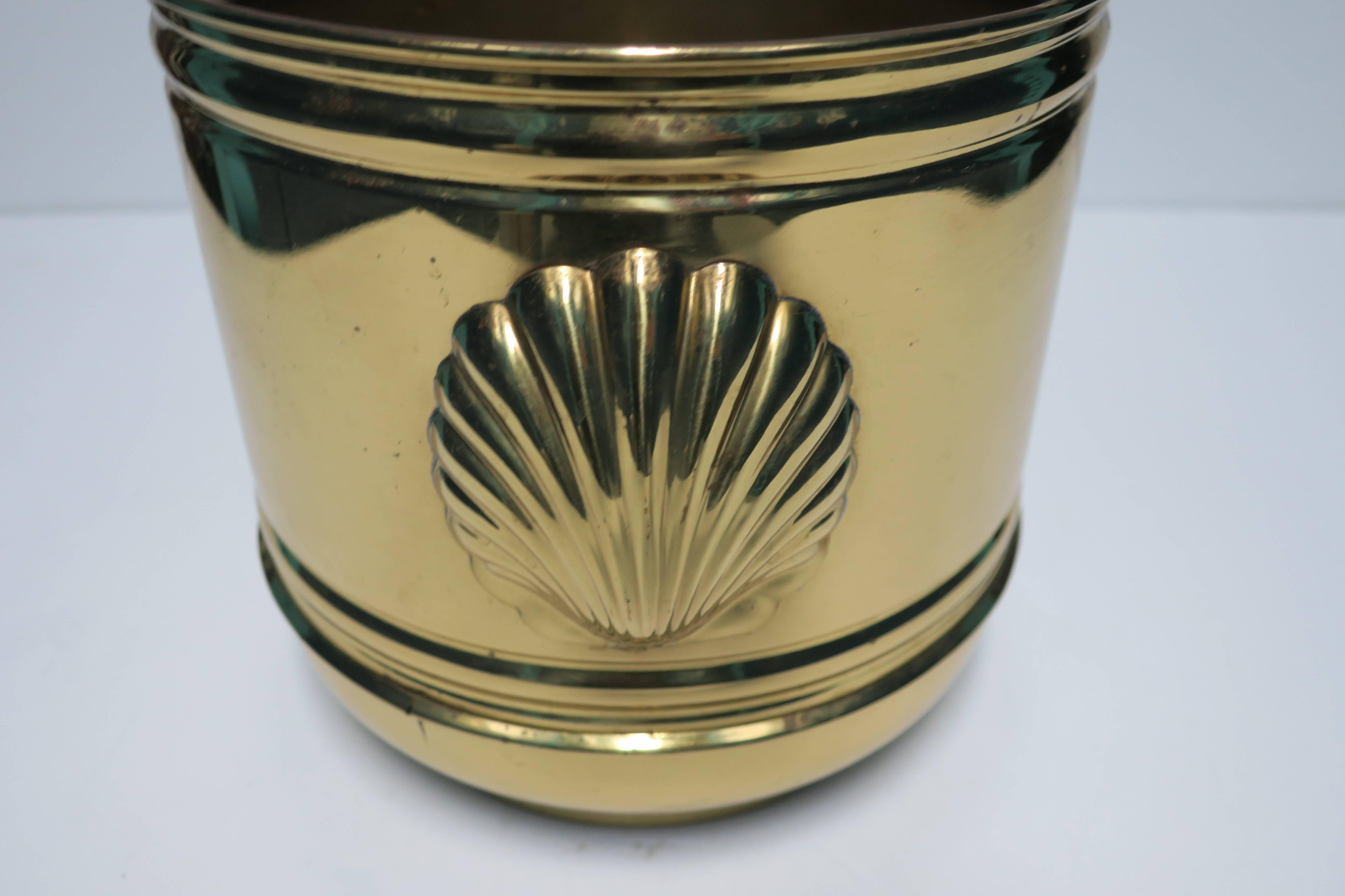 Vintage English Brass Cachepot, England In Good Condition In New York, NY
