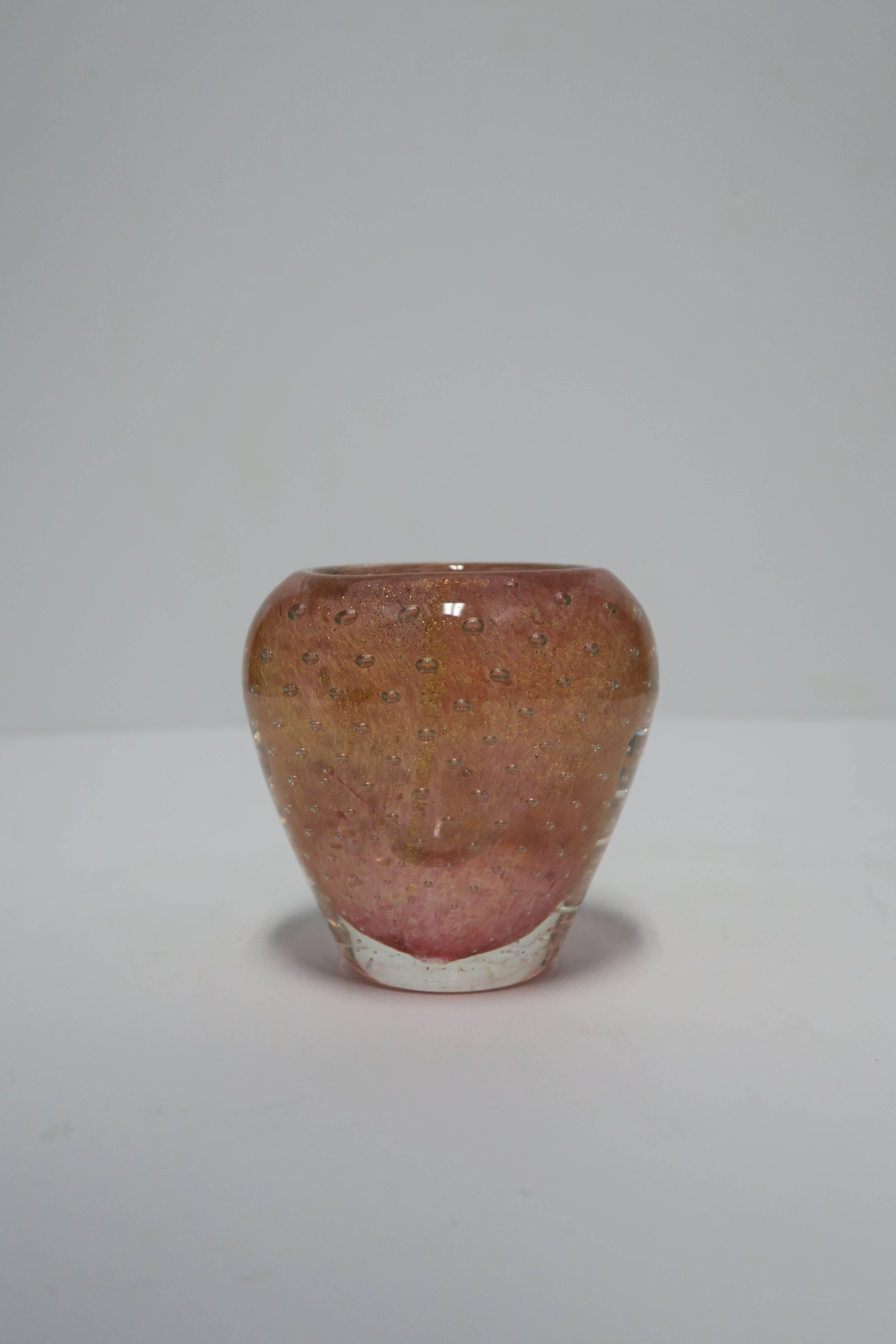 Pink and Gold Ombre Modern Italian Murano Barovier Toso Art Glass Vase In Good Condition For Sale In New York, NY