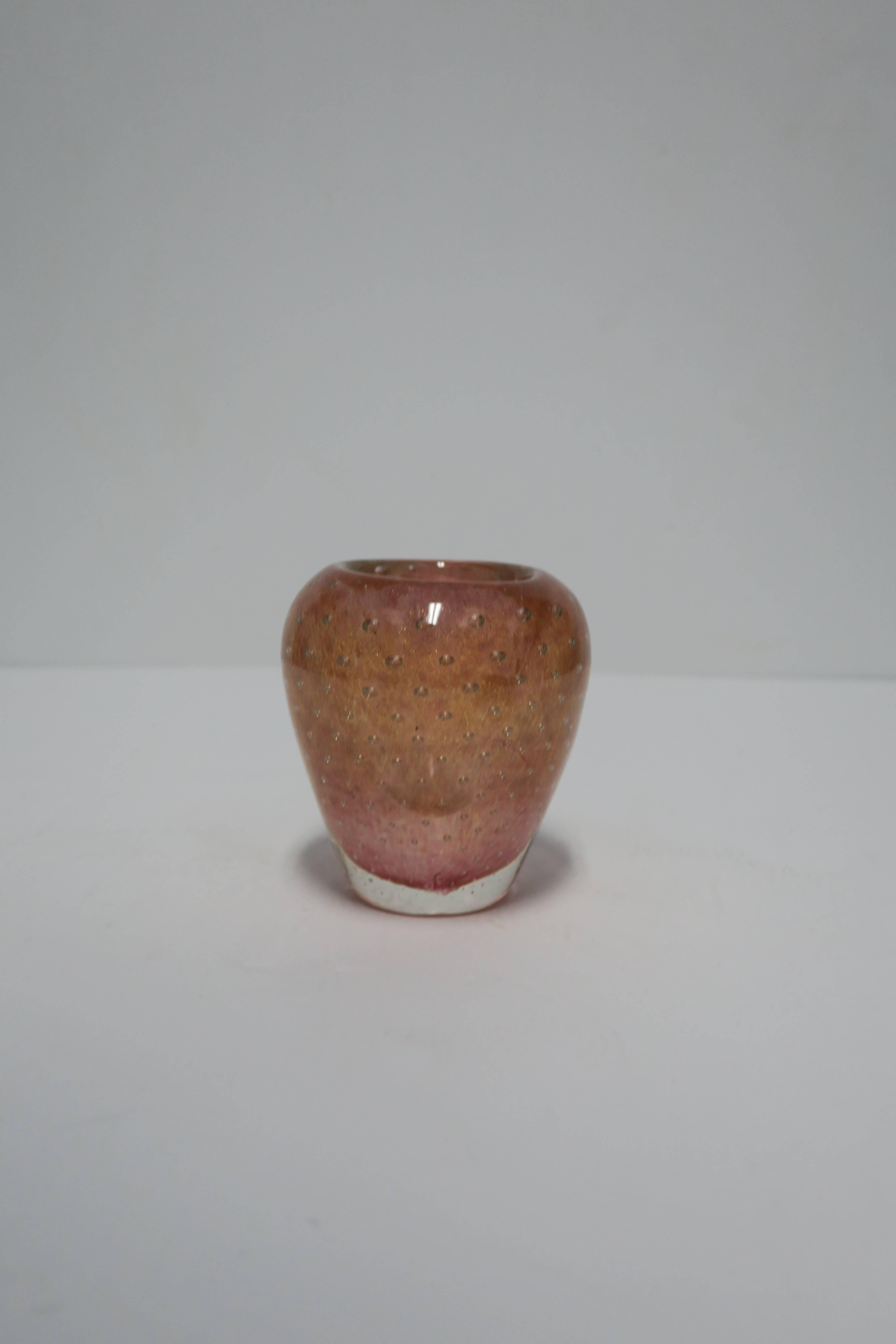 Blown Glass Pink and Gold Ombre Modern Italian Murano Barovier Toso Art Glass Vase For Sale