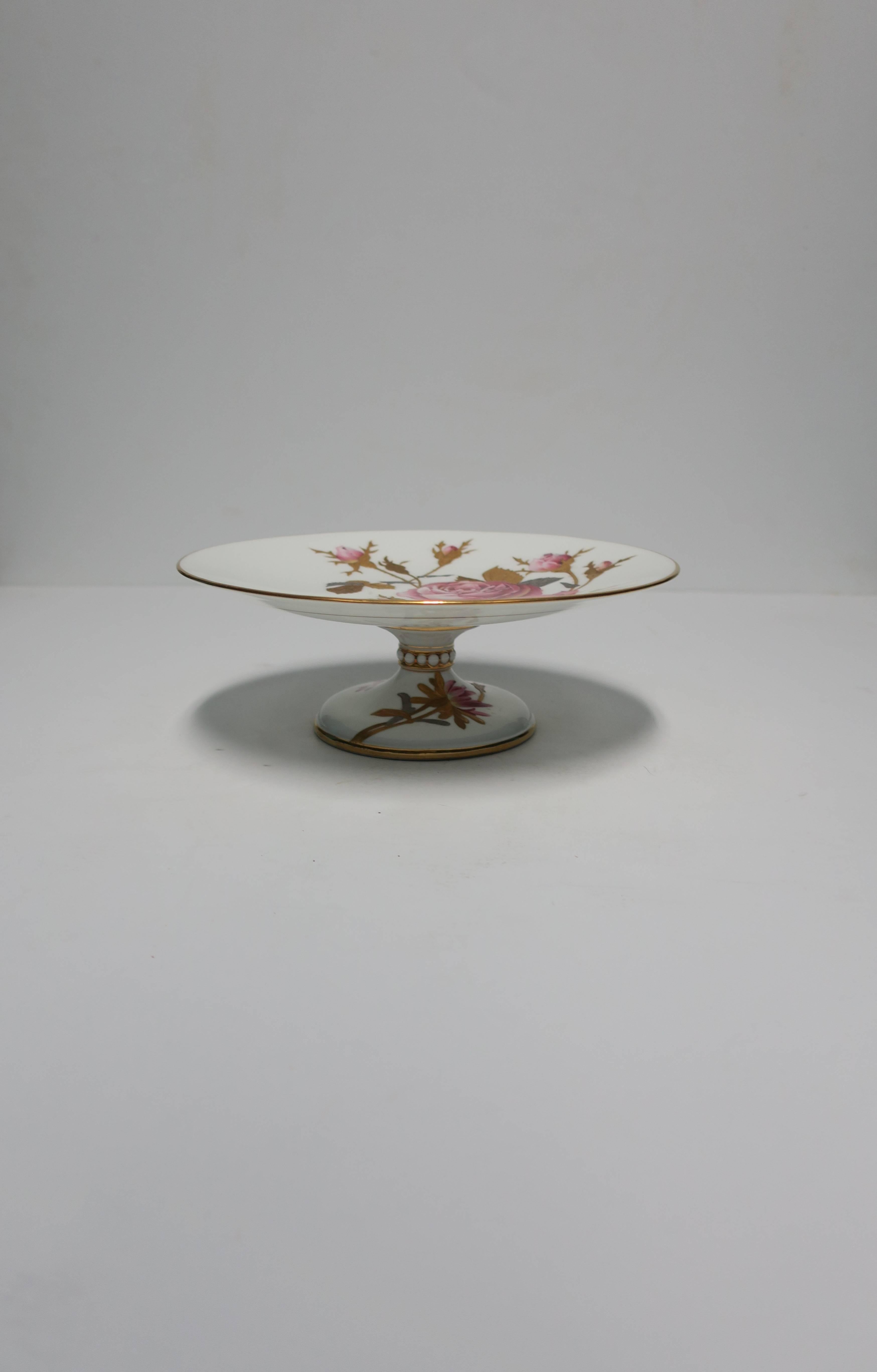 Gilt European White Porcelain Pedestal Dessert Plate with Pink Roses and Gold Leaves For Sale