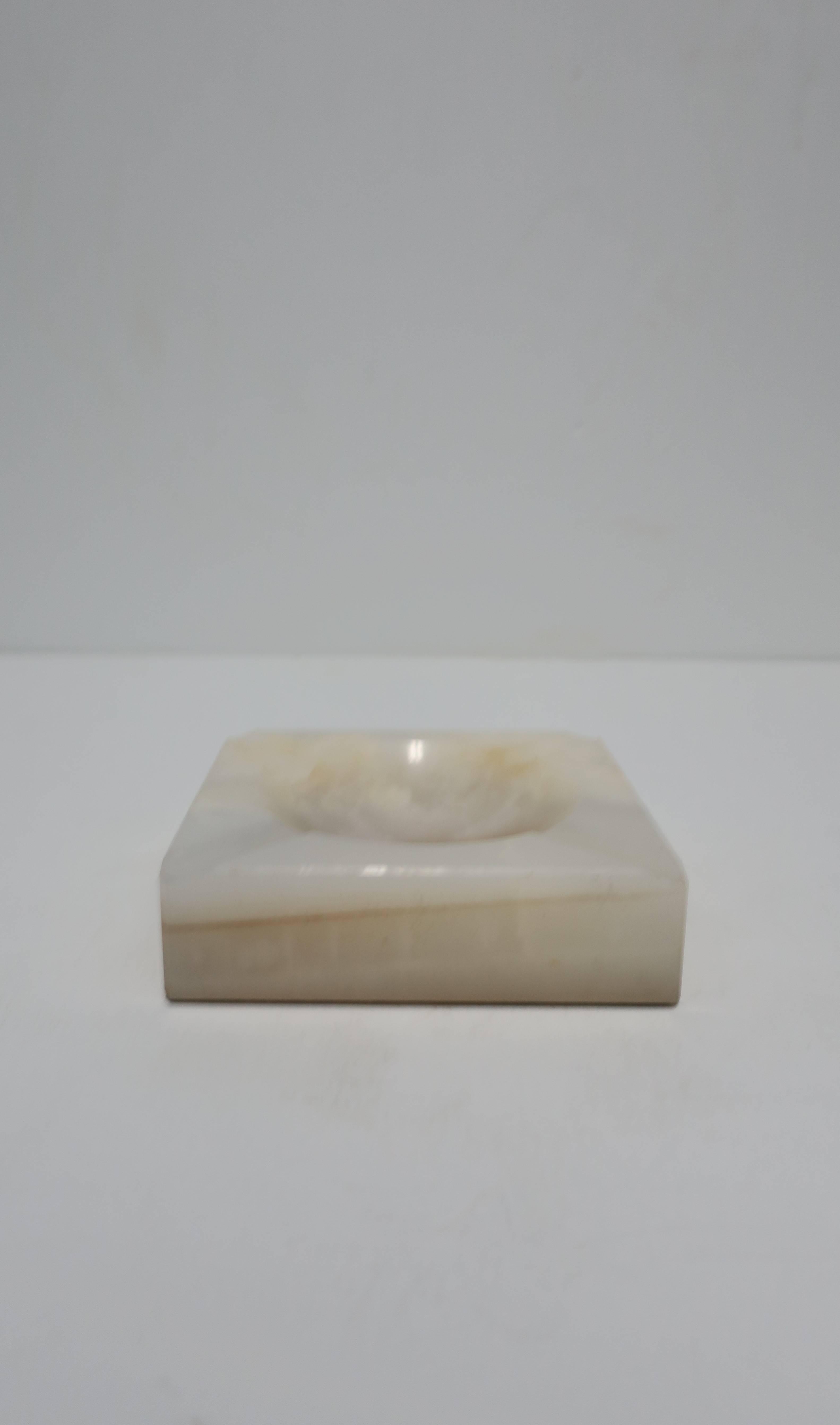 20th Century Beautiful Vintage White Art Deco Onyx Ashtray or Vessel, 1940s