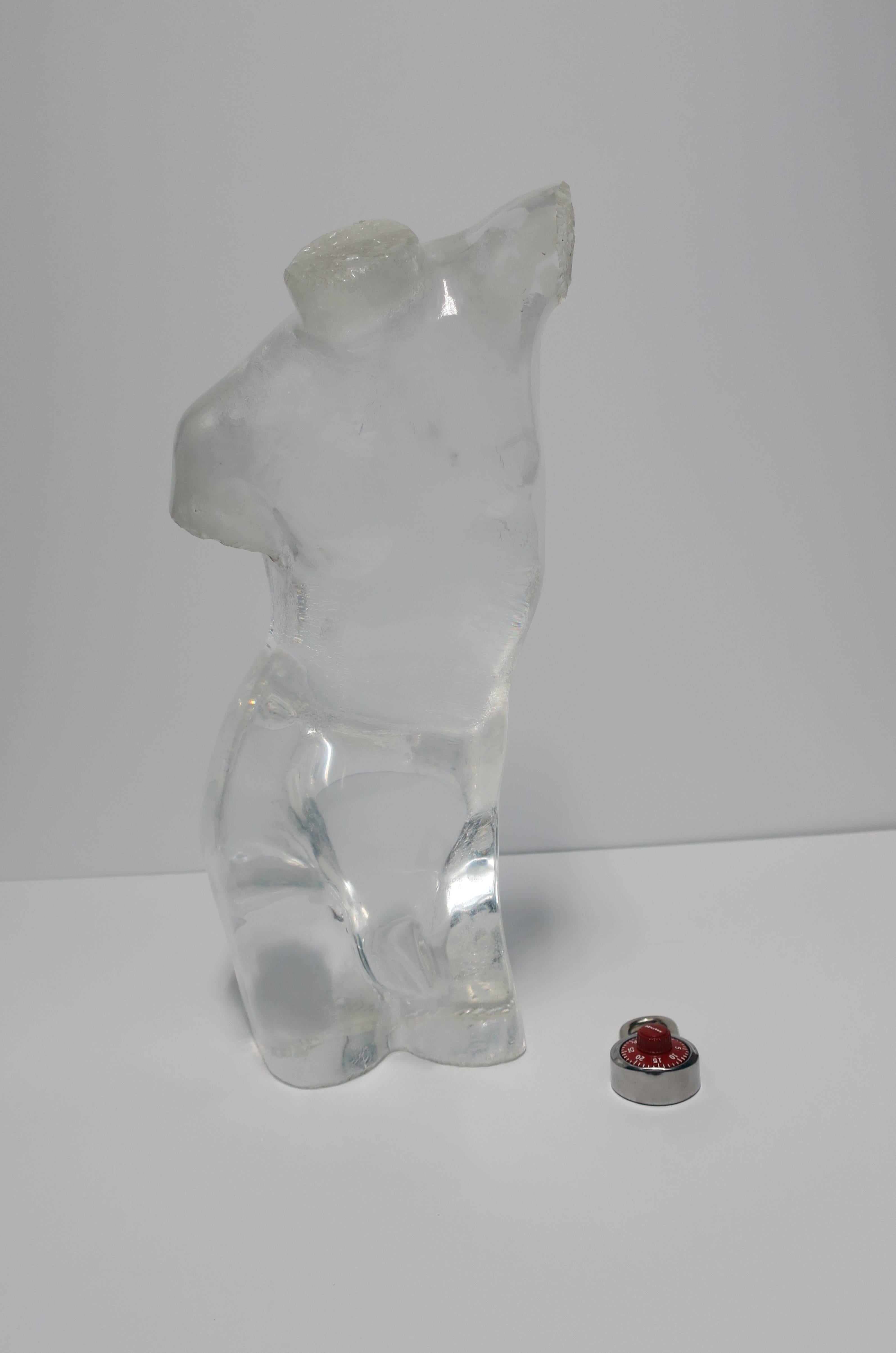 Moderne signierte männliche Torso-Büste aus Lucite, ca. 1970er Jahre 6