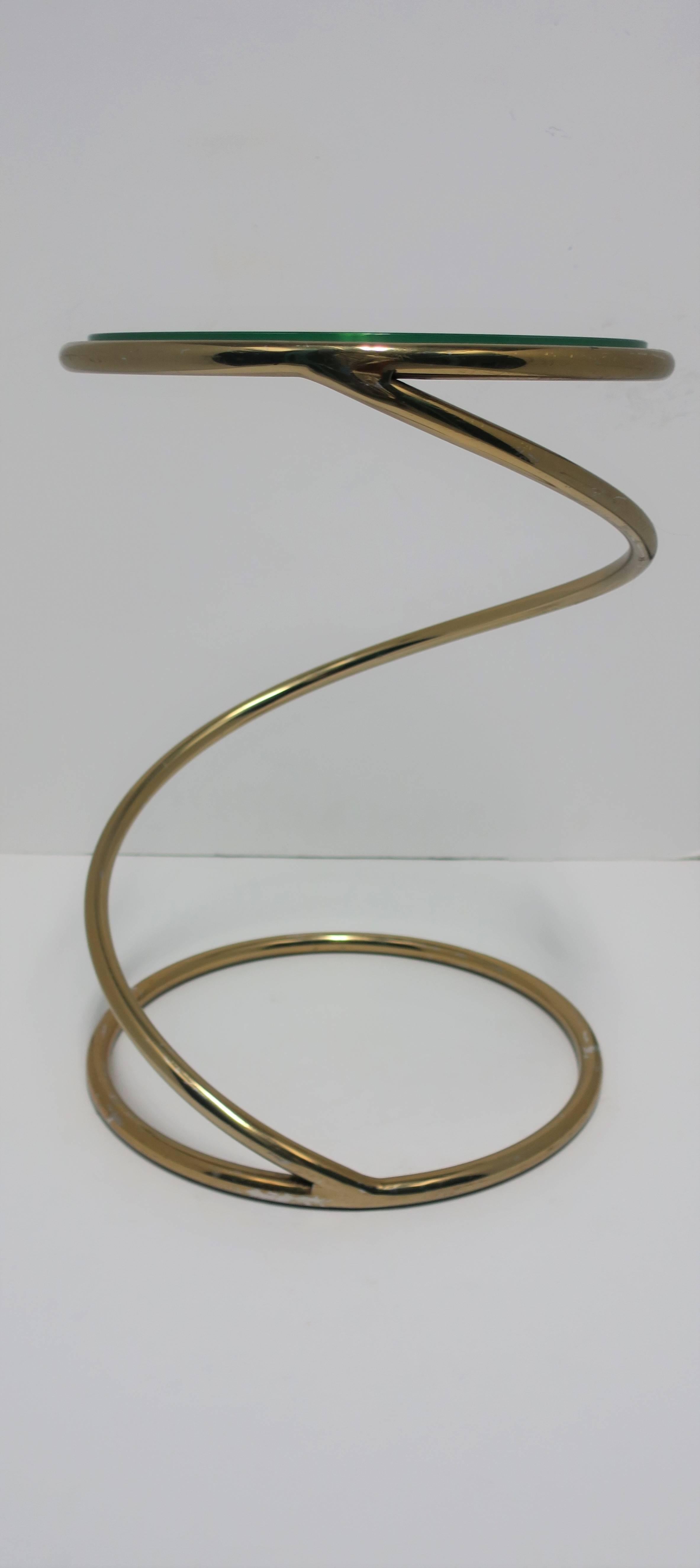 Late 20th Century Vintage Modern Round Brass and Glass Twist Side Table after Milo Baughman, 1970s