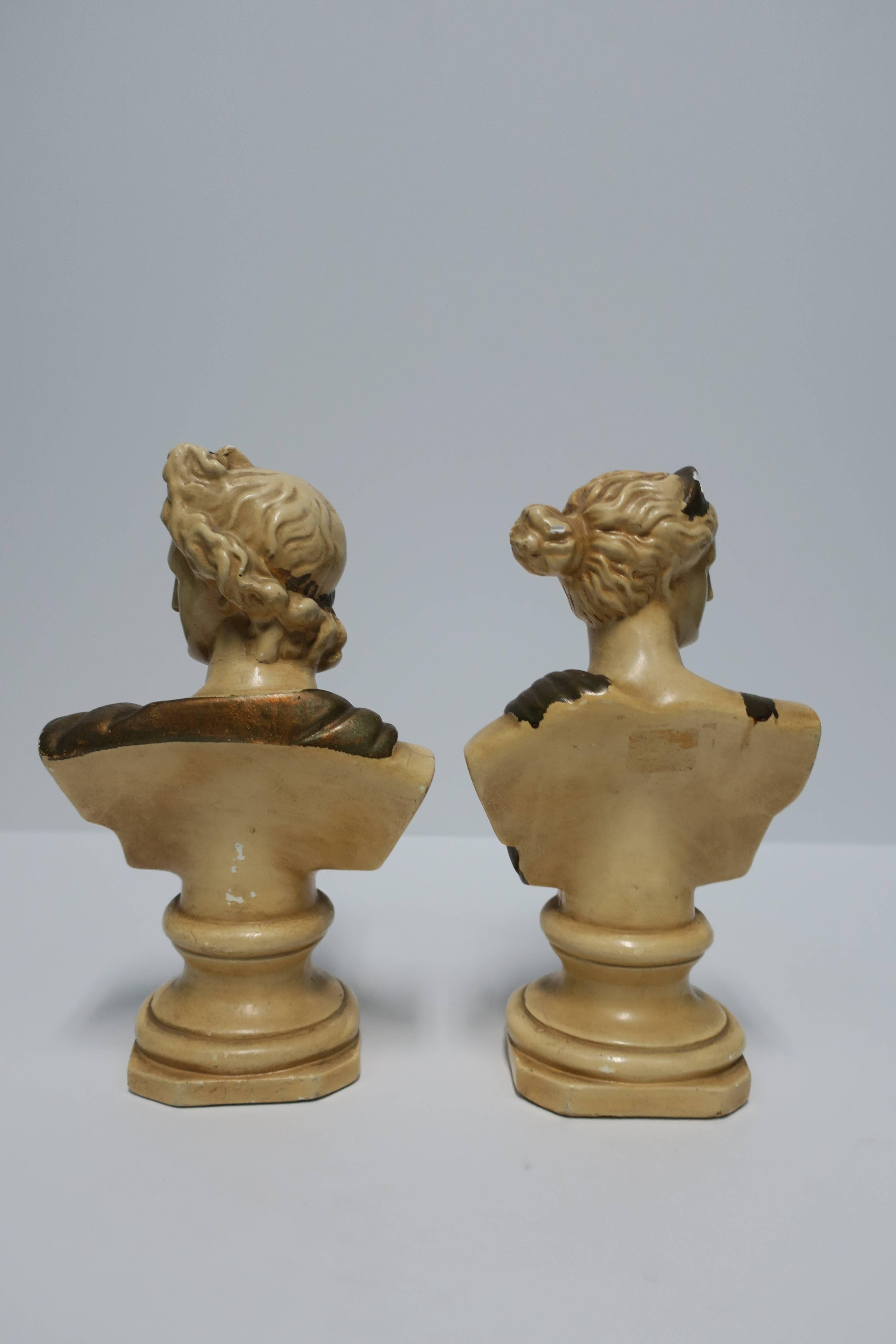 Pair Midcentury Italian Male and Female Classic Roman Bust Sculptures In Good Condition In New York, NY