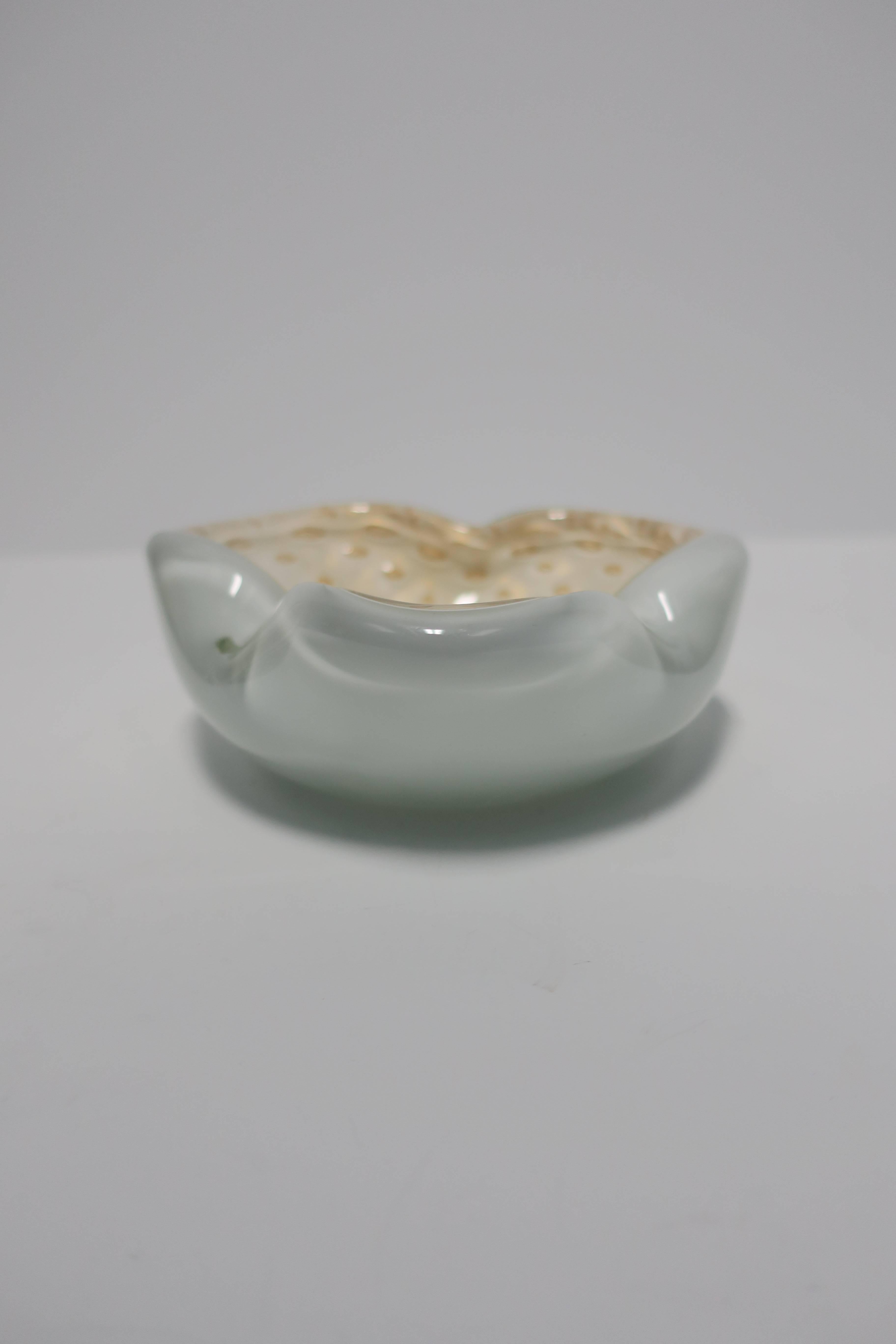 Blown Glass Beautiful Vintage Modern White and Gold Murano Art Glass Bowl, Italy, 1960s