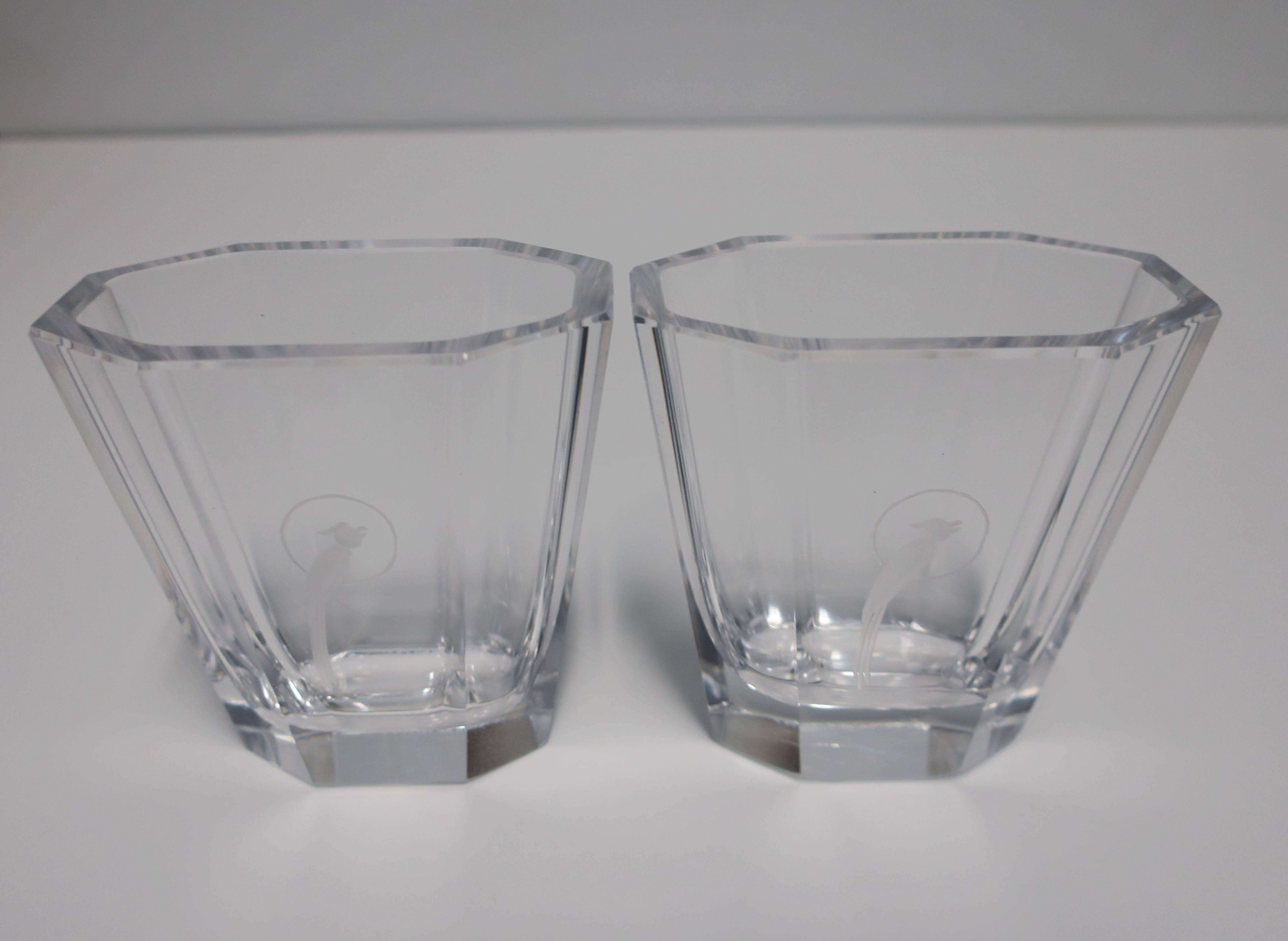 Scandinavian Modern Art Deco Crystal Vases with Parrot Bird Design In Excellent Condition For Sale In New York, NY