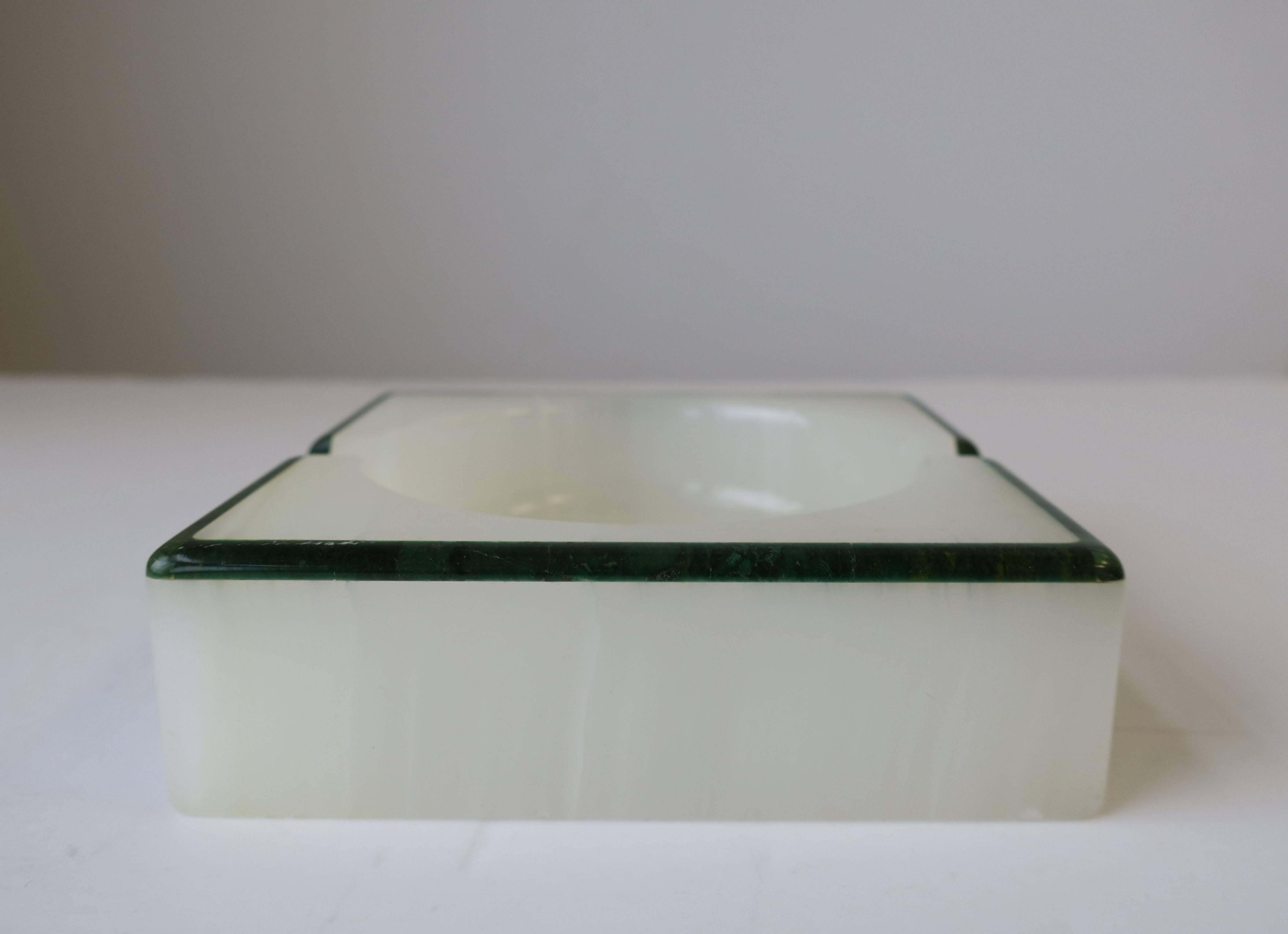 Modern Italian White Alabaster and Green Marble Ashtray or Vessel, Italy 1