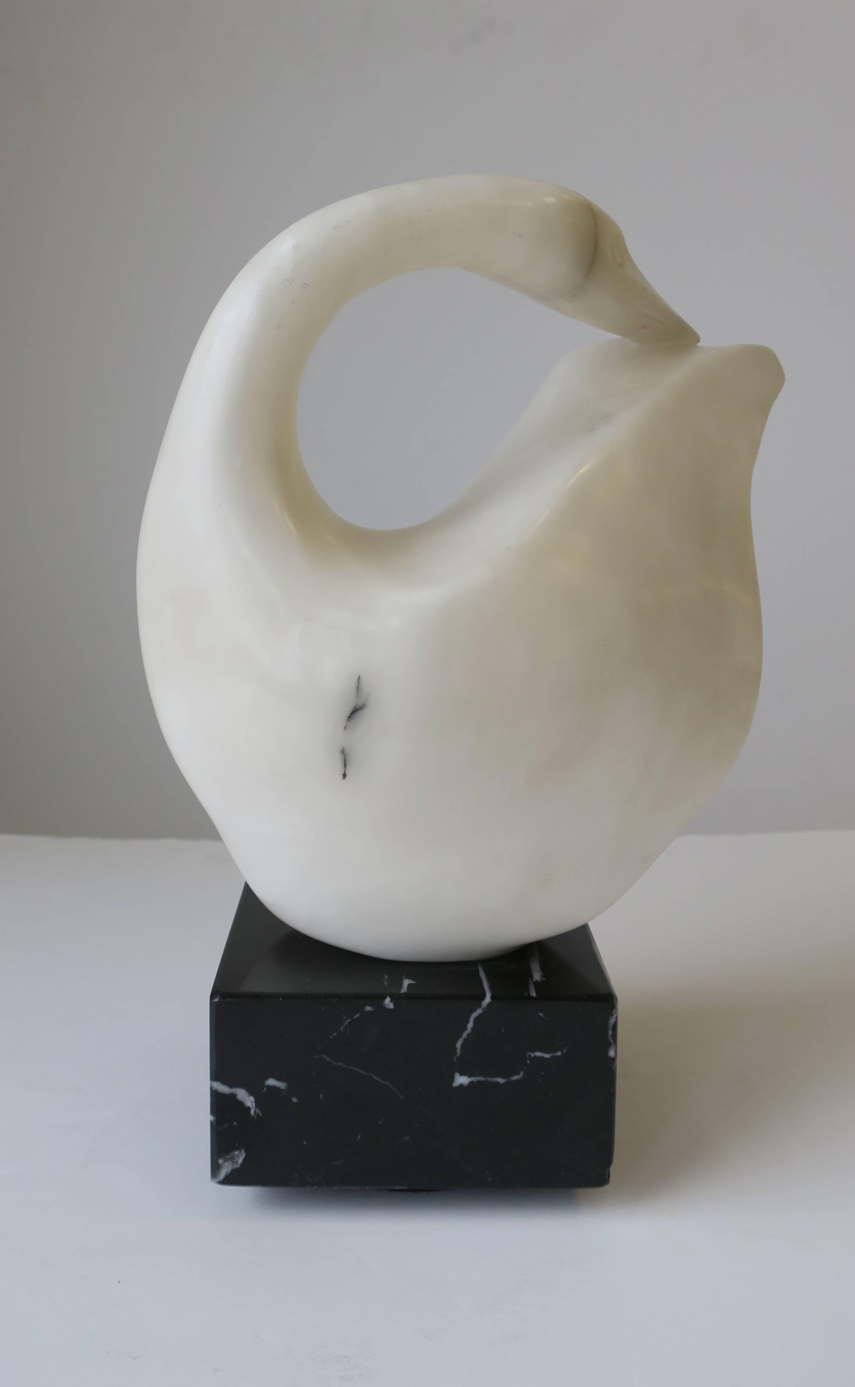 Black and White Marble Bird Sculpture, ca. 1980s 1