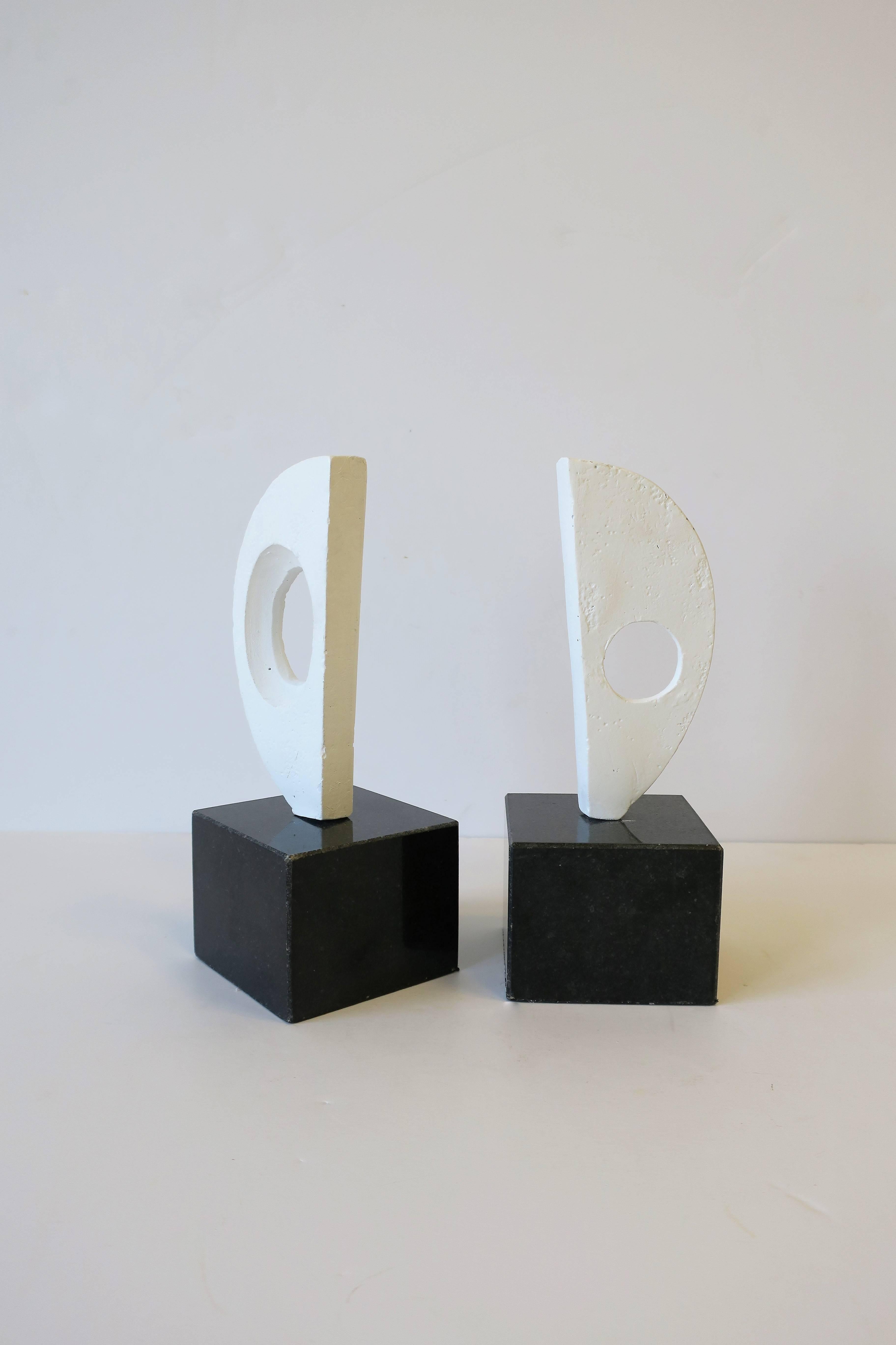 Pair of Black and White Abstract Sculpture Bookends on Marble Bases 1
