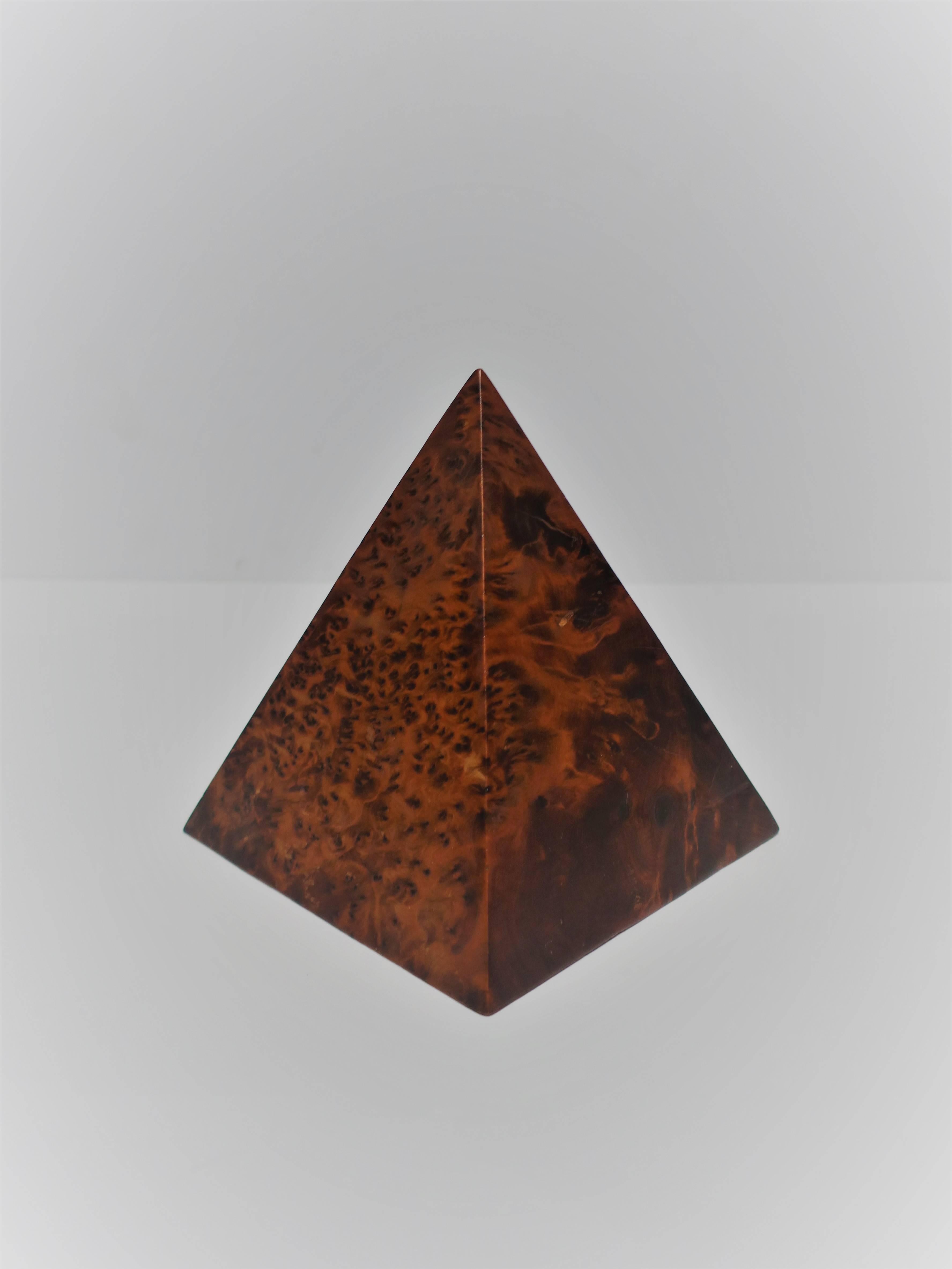 A warm and rich burl wood pyramid decorative object or sculpture. 

Piece measures: 6.75