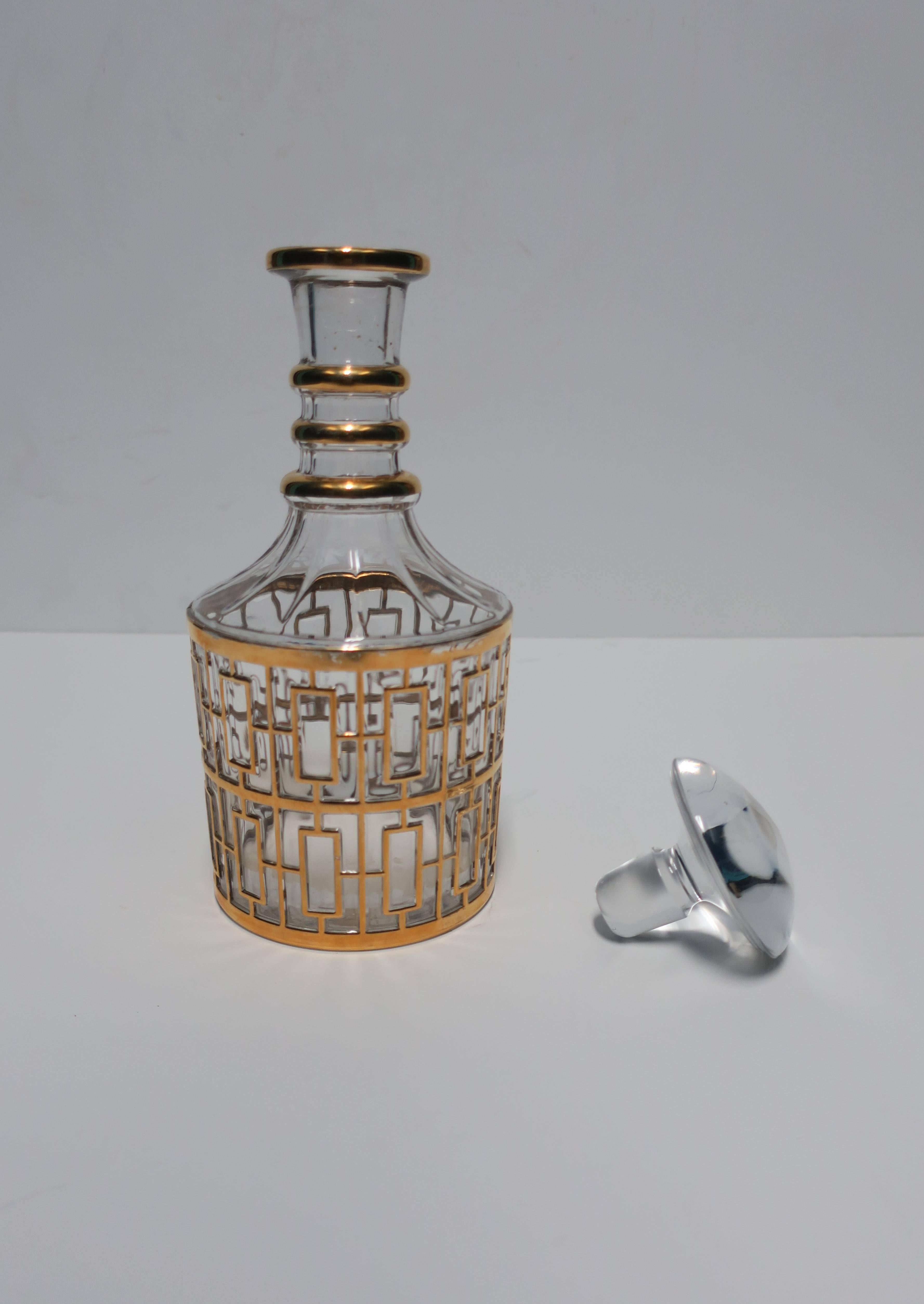 Hollywood Regency Clear and Gold Spirits Decantor, 1960s In Excellent Condition In New York, NY