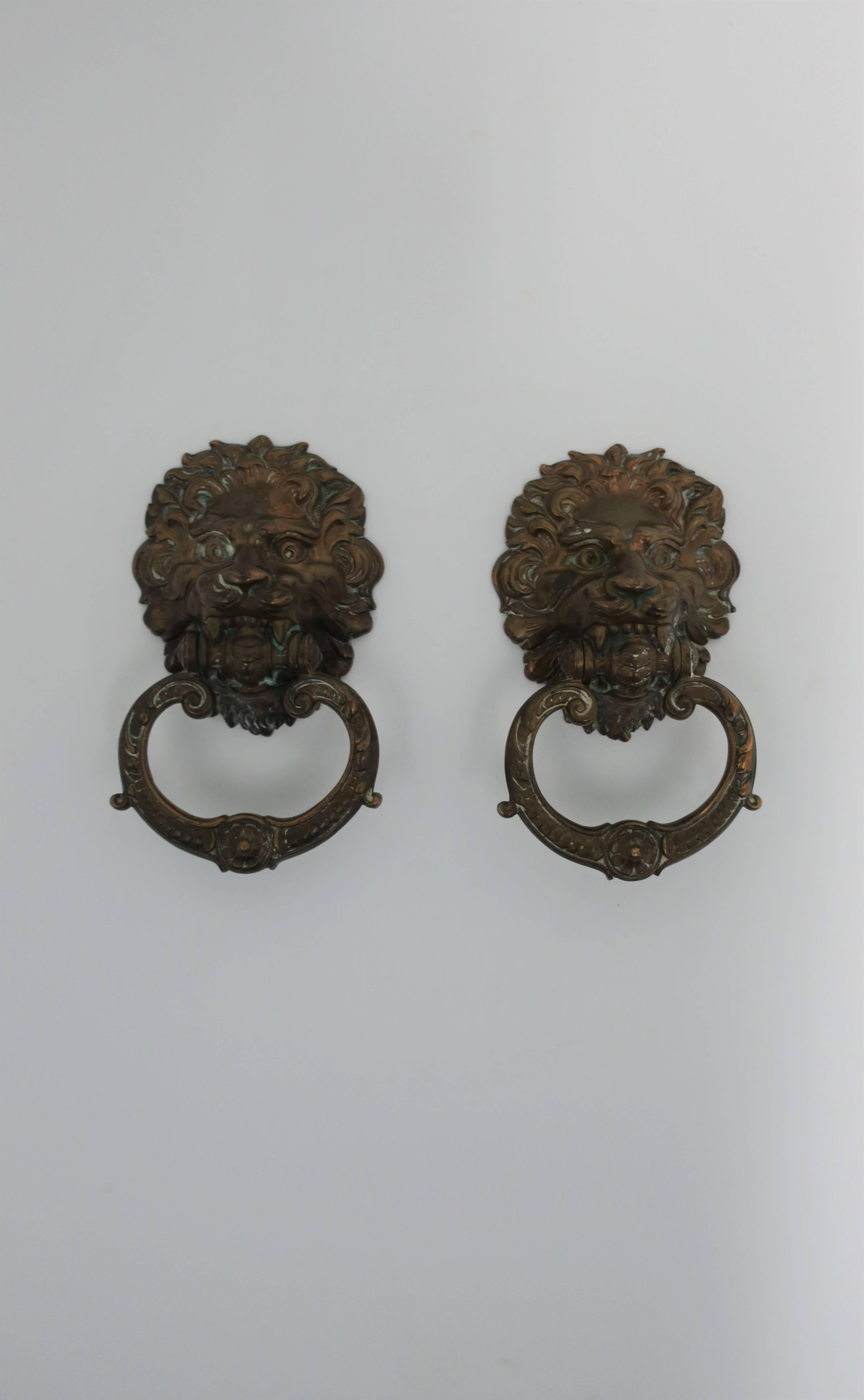 Vintage Pair of Neoclassical Lion Head Bronze Hardware Door Knockers In Excellent Condition In New York, NY
