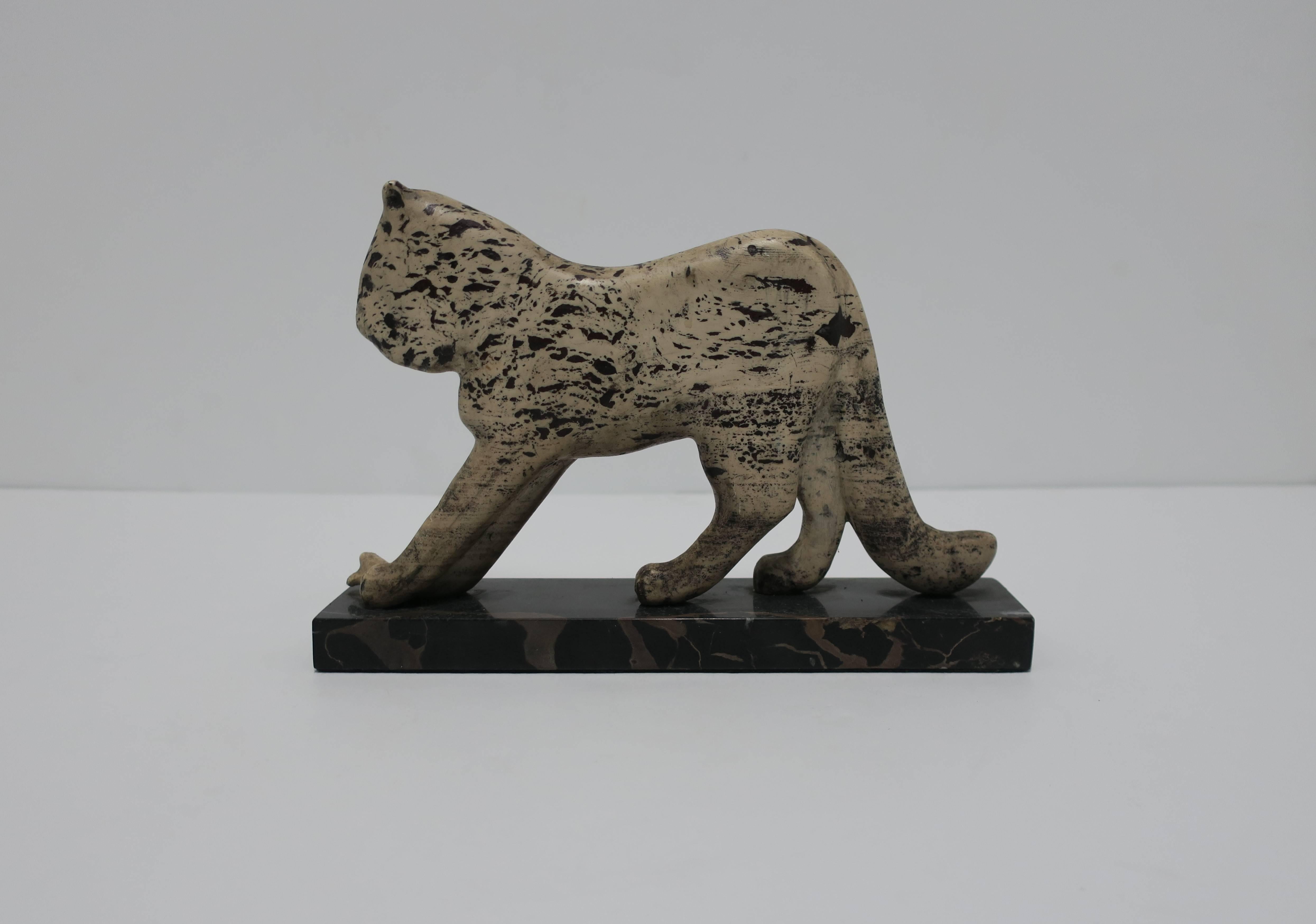 Black and White Marble Tiger Cat Sculpture 4