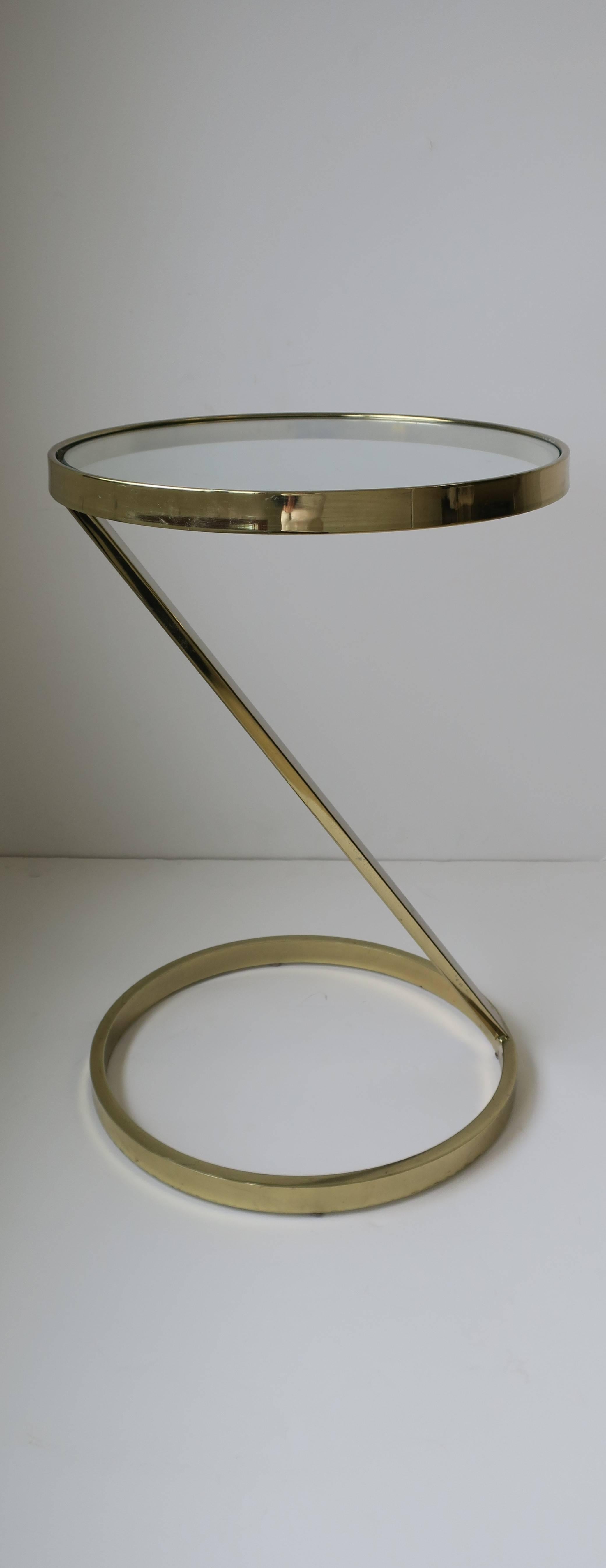Modern Round Brass and Glass Side or Drinks Table  In Good Condition In New York, NY