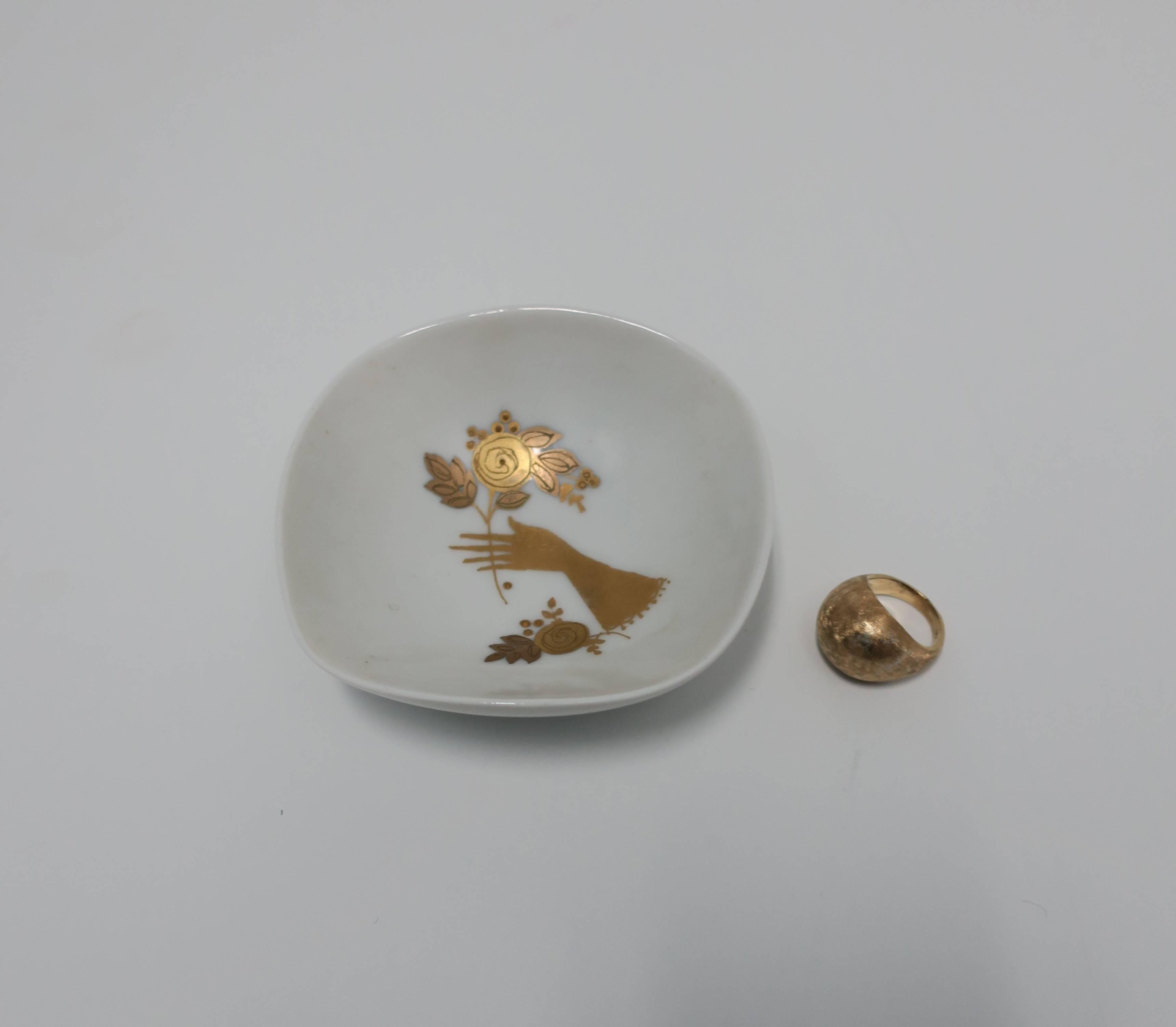 German White and Gold Jewelry Dish by Rosenthal, 20th Century For Sale 1
