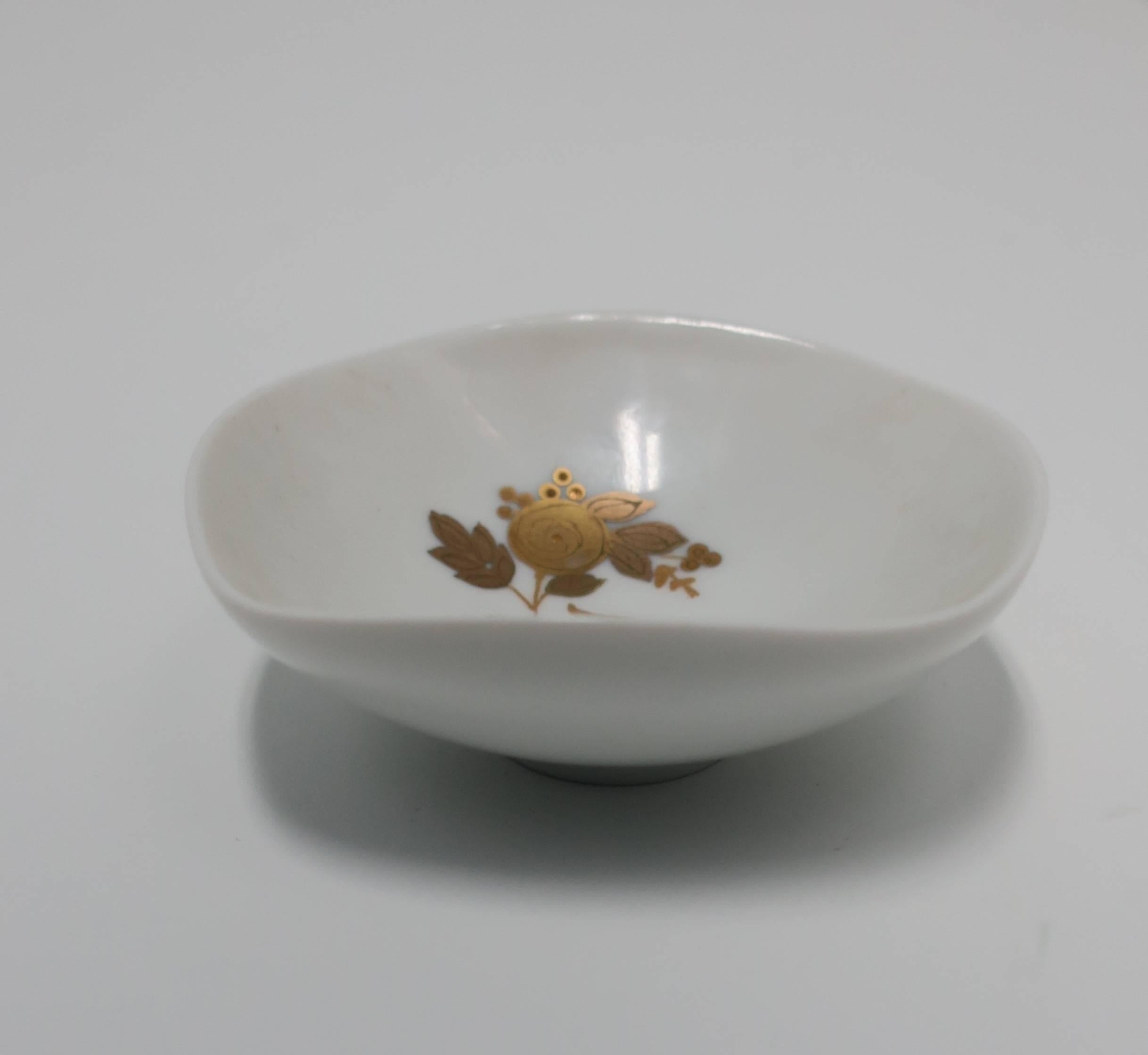 German White and Gold Jewelry Dish by Rosenthal, 20th Century For Sale 2