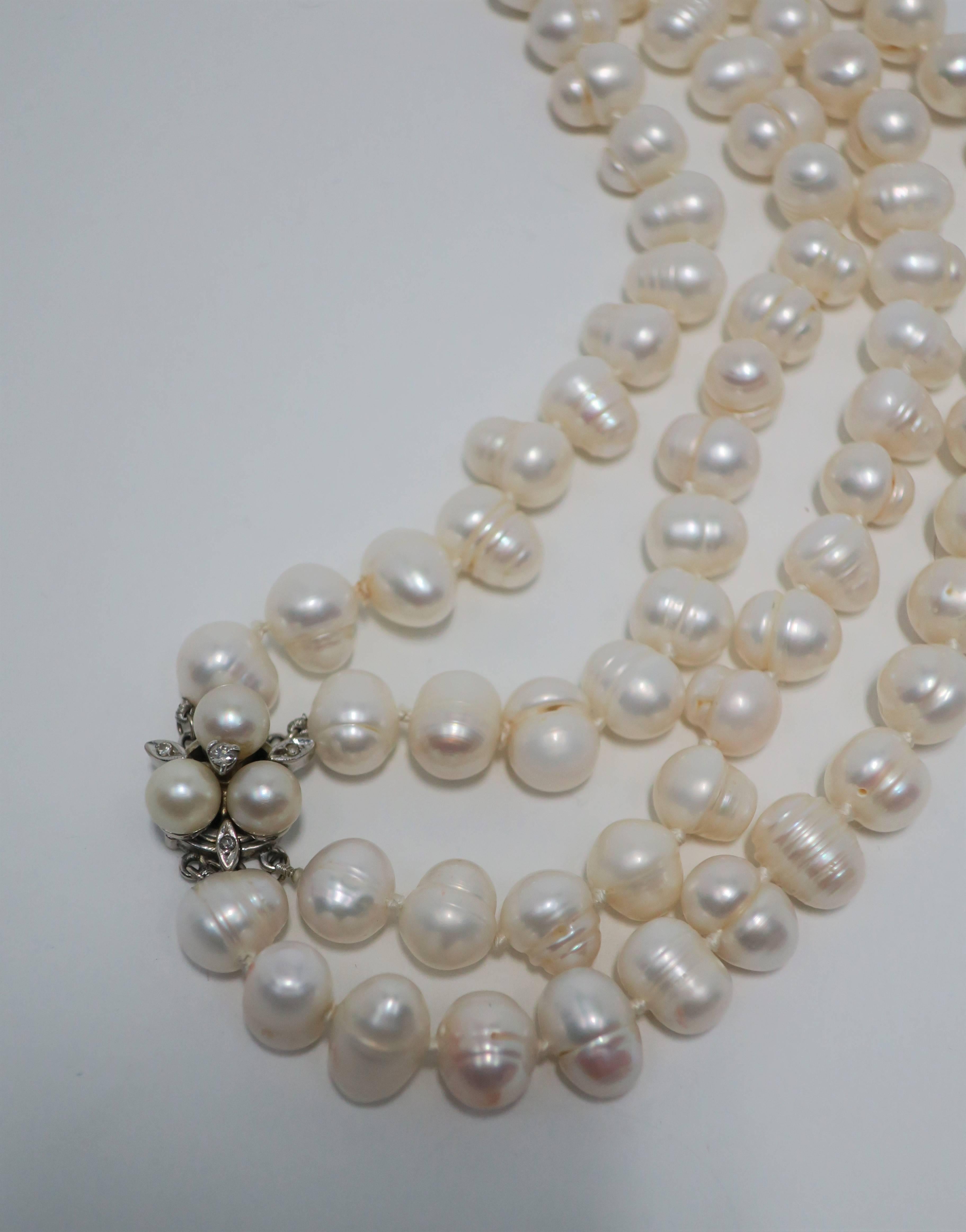 20th Century Natural Pearl Necklace with Vintage Pearl Gold and Diamond Clasp