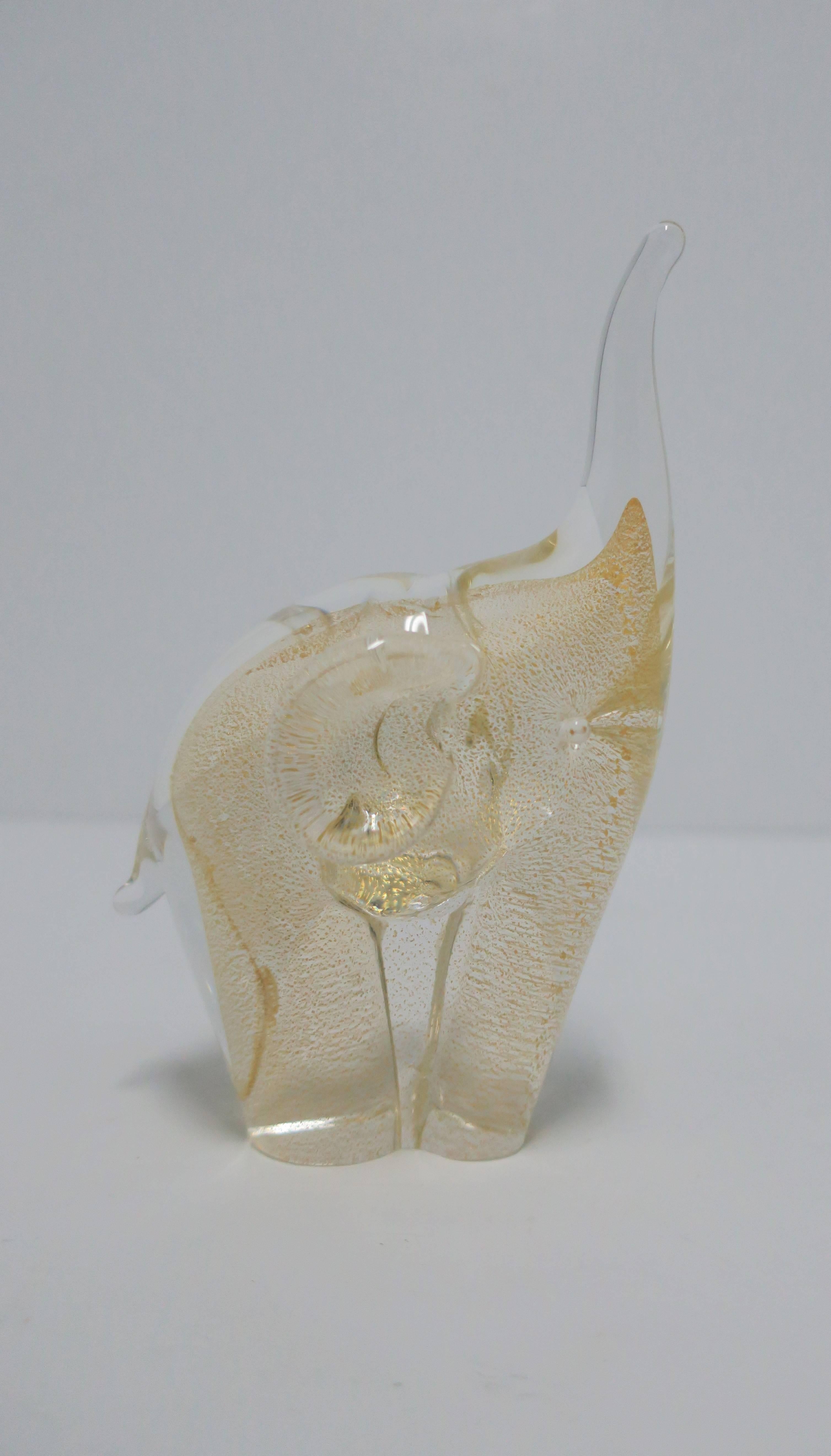 Clear and Gold Art Glass Elephant Sculpture In Excellent Condition In New York, NY